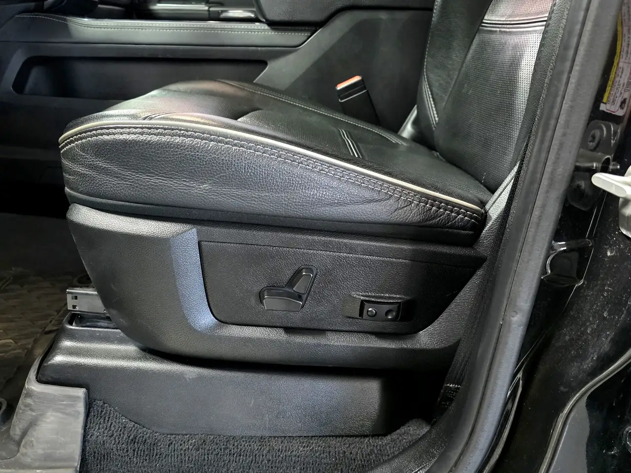 RAM 3500 снимка RAM 3500