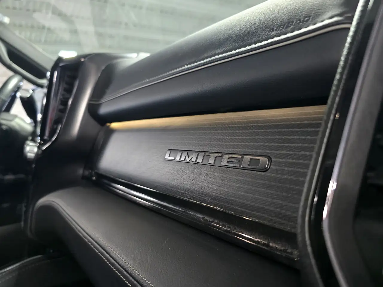 RAM 3500 снимка RAM 3500