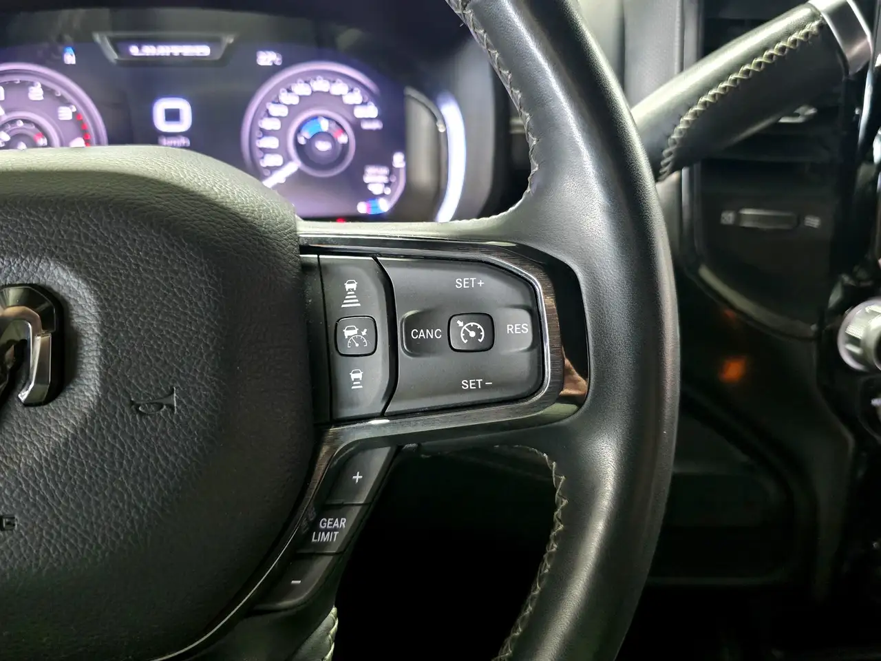 RAM 3500 снимка RAM 3500
