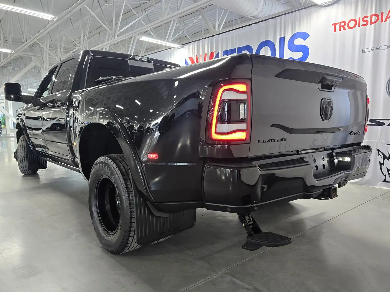 RAM 3500 снимка RAM 3500