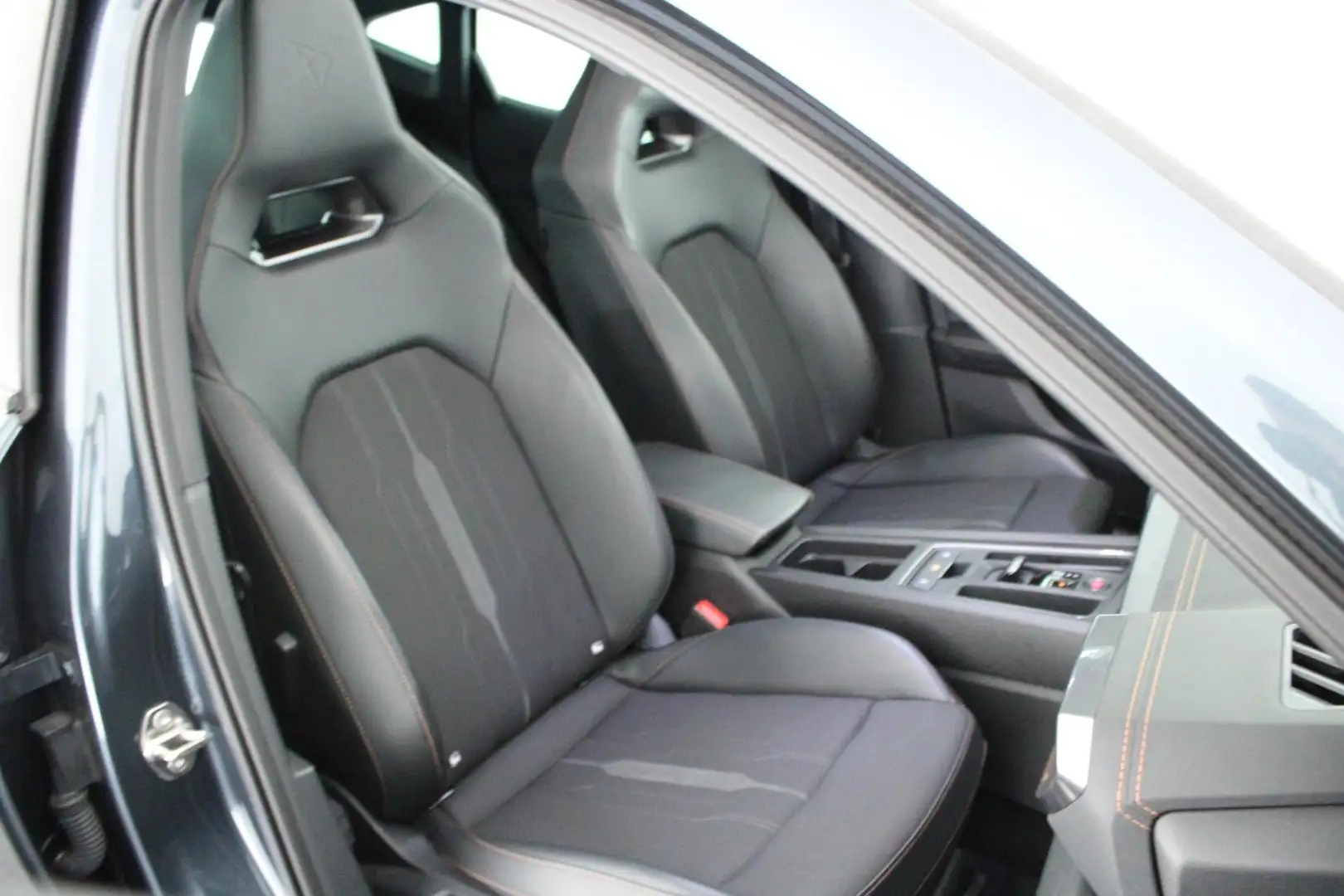 CUPRA Formentor 1.4 245pk e-Hybrid VZ Performance Trekhaak 360Came Grijs - 2