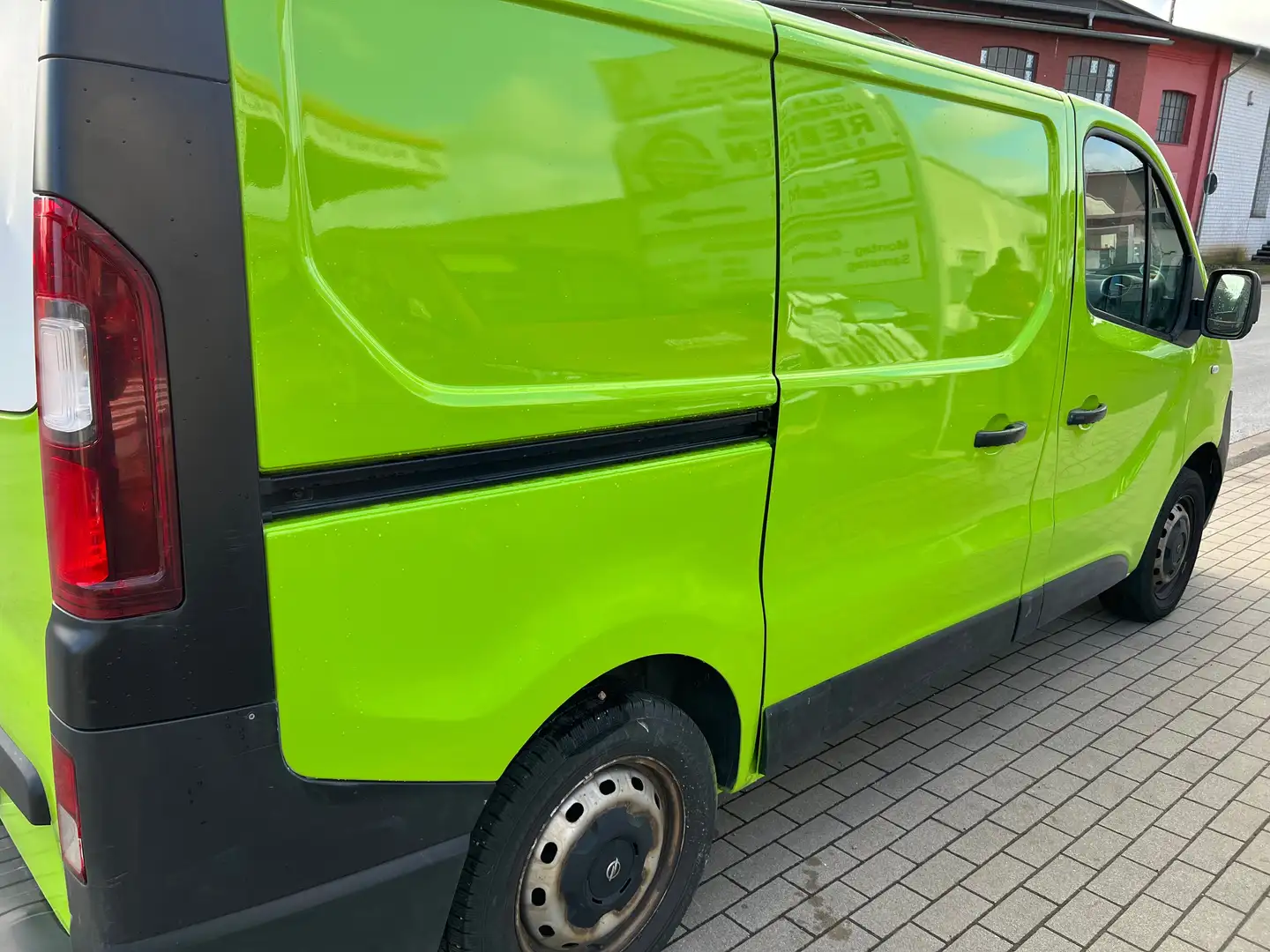 Opel Vivaro 1.6 D (CDTI) L1H1 Grün - 2