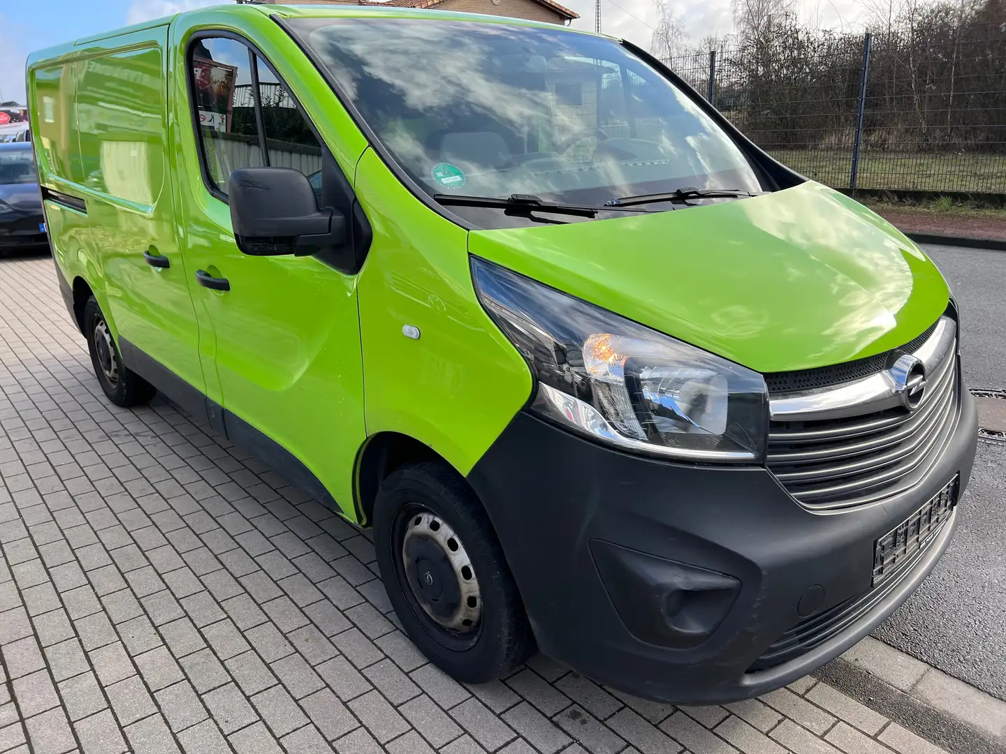 Opel Vivaro 1.6 D (CDTI) L1H1 Grün - 1