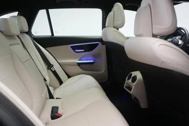 Mercedes-Benz 300 view 9