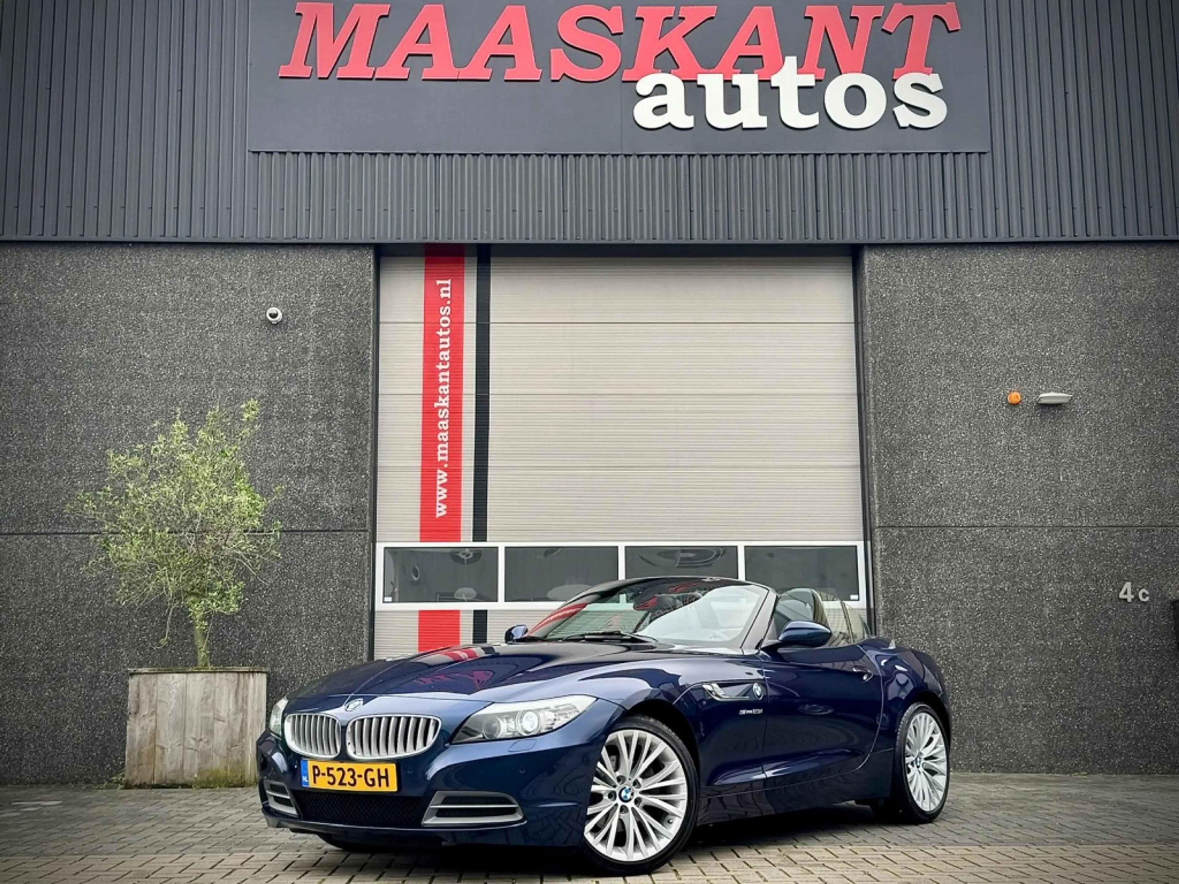 BMW Z4 Roadster (E89) sDrive 23i 204 pk / Tiefsee blau / — photo 2