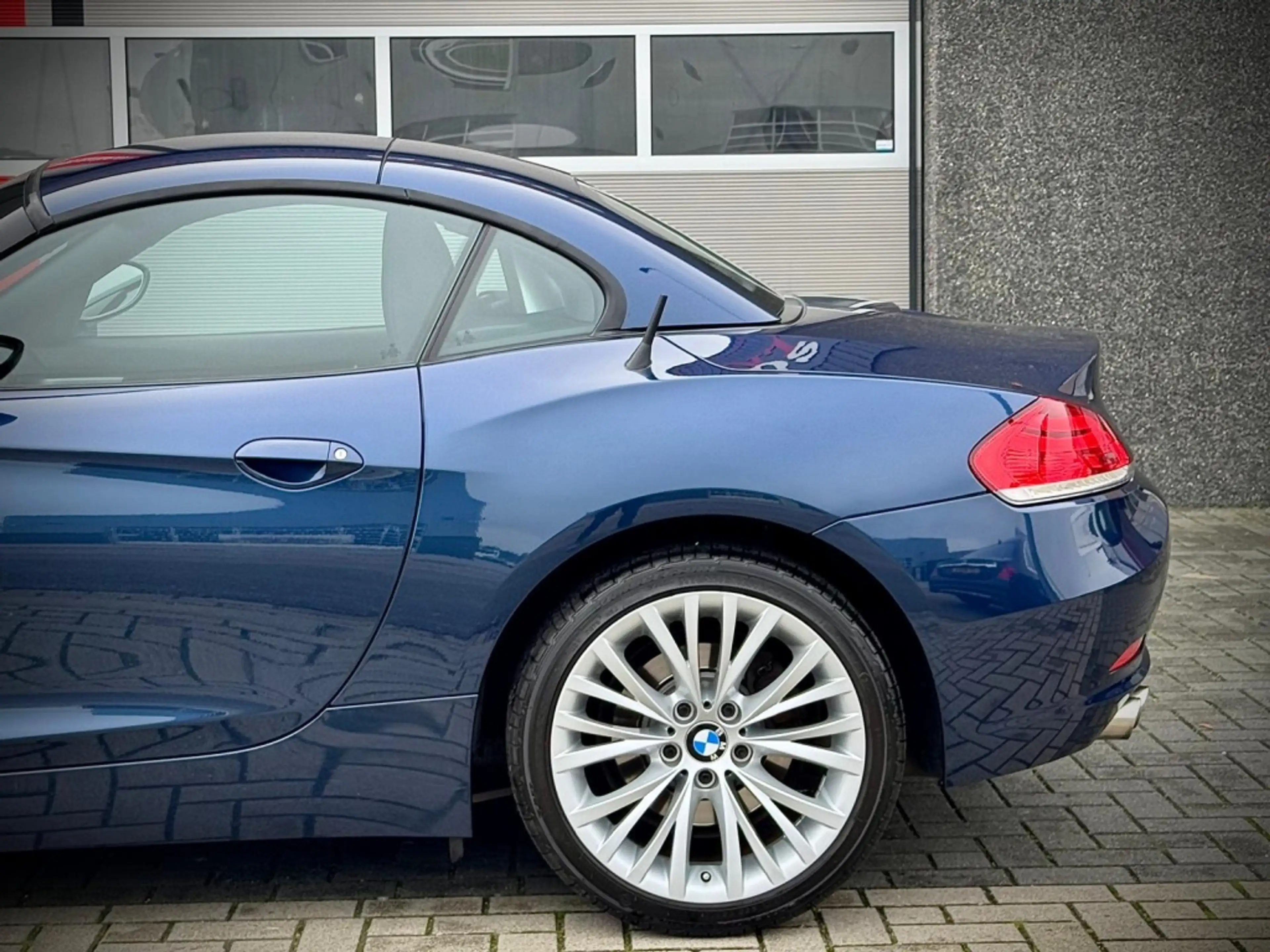 BMW Z4 Roadster (E89) sDrive 23i 204 pk / Tiefsee blau / — photo 4