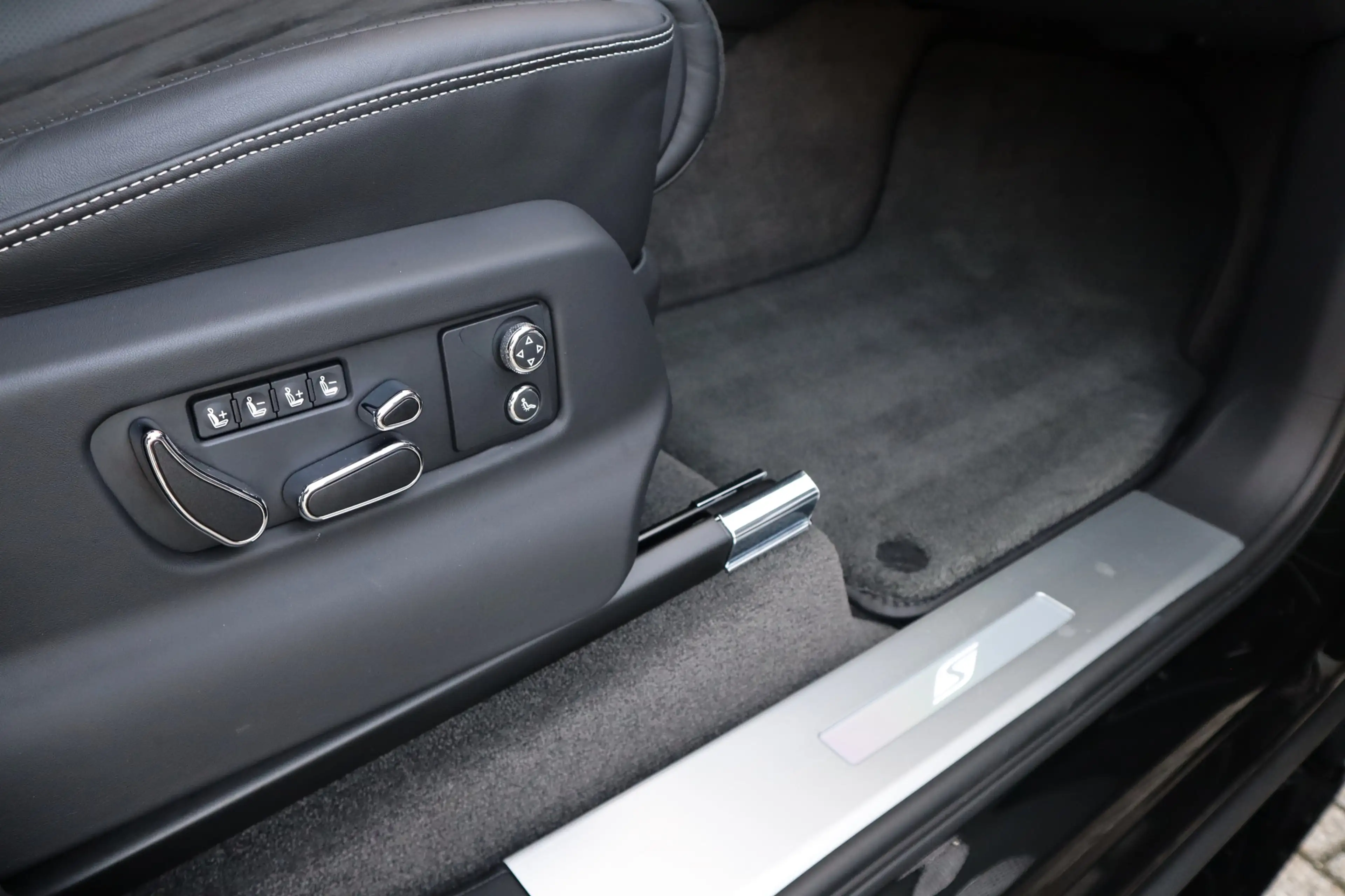 Bentley Bentayga S 4.0 V8 | Mulliner, Naim Audio, Carbon interieur, — photo 15