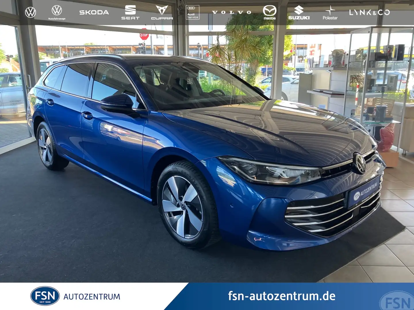 Volkswagen Passat Variant 2.0 TDI Elegance DSG IQ AHK RFK HUD Blauw - 1