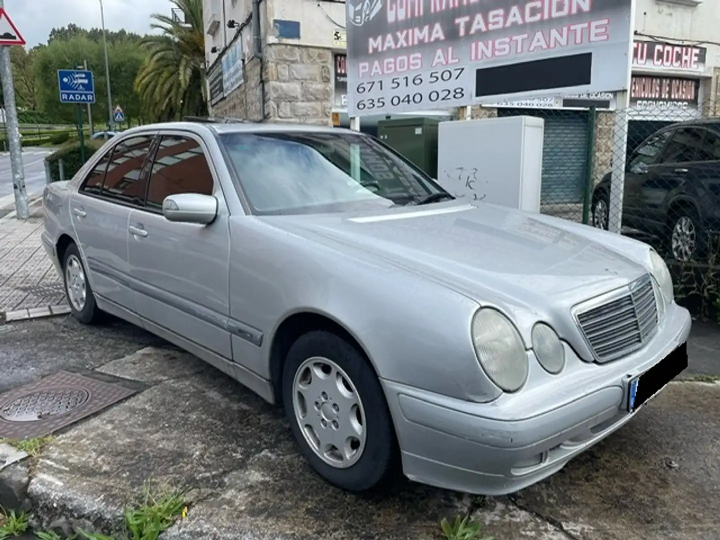 Mercedes-Benz E 220 CDI Elegance Argintiu - 1