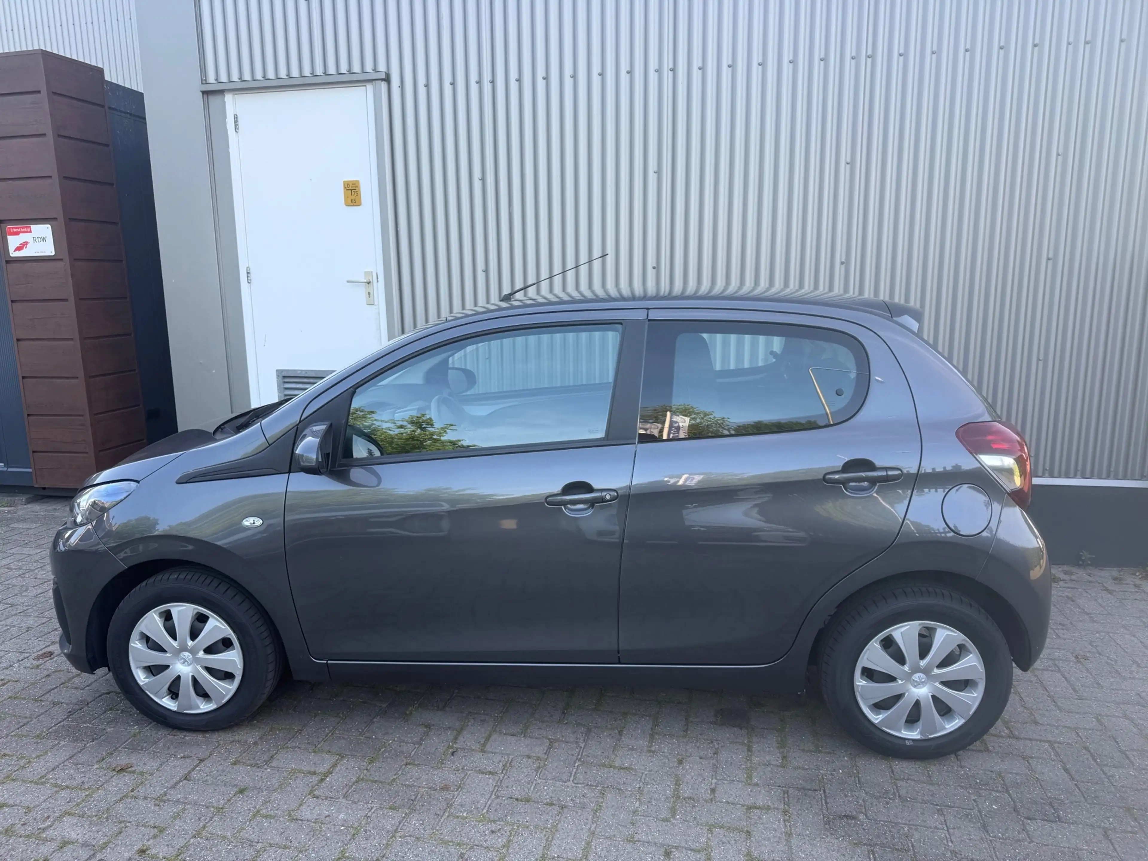 Peugeot 108 1.0 e-VTi Active / 1E EIGENAAR / AIRCO / NL-AUTO / — photo 3