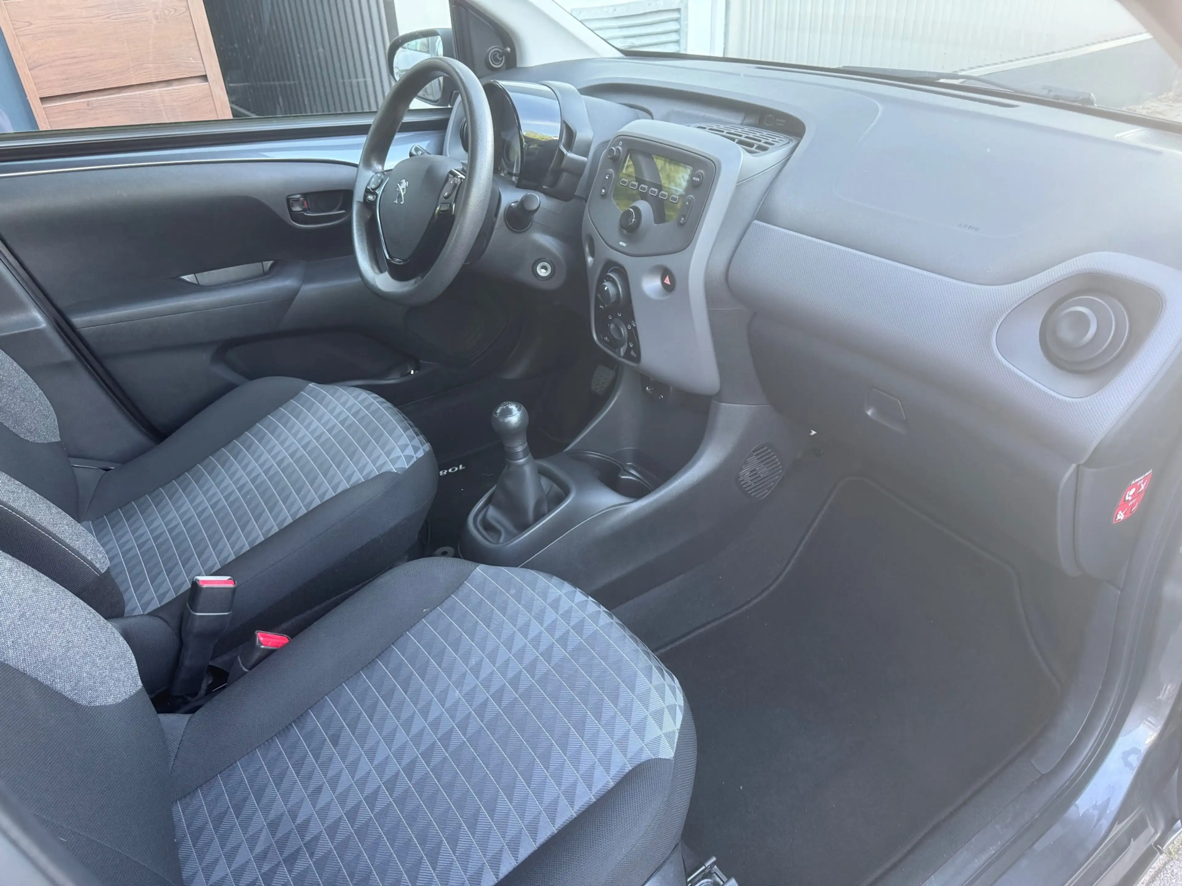 Peugeot 108 1.0 e-VTi Active / 1E EIGENAAR / AIRCO / NL-AUTO / — photo 11