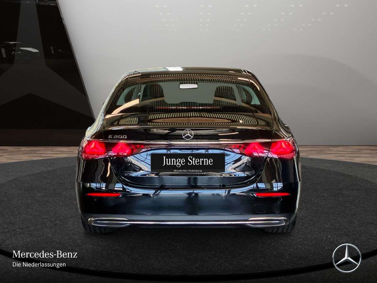 Mercedes-Benz E 200