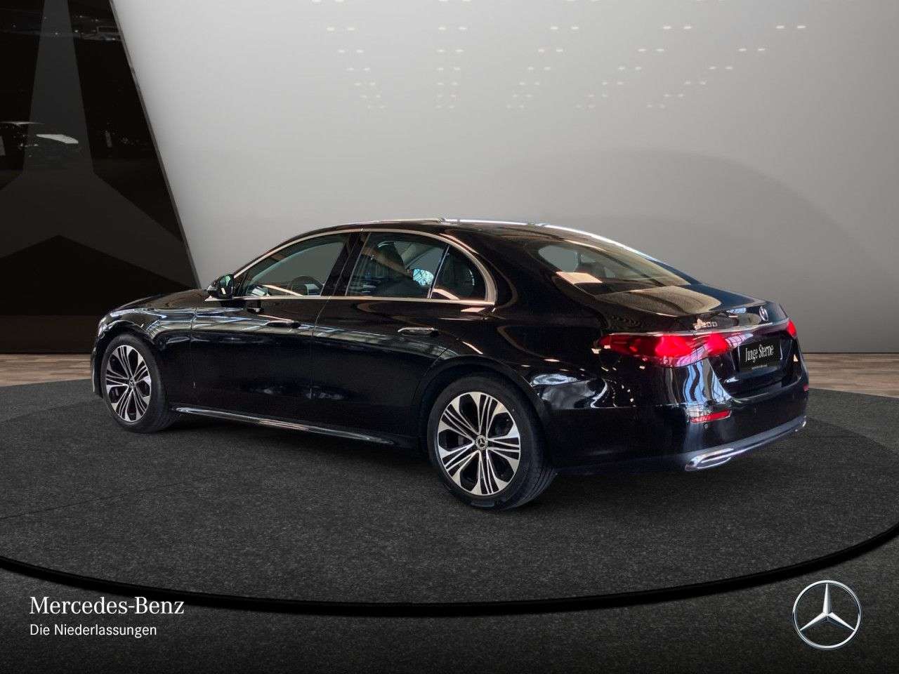 Mercedes-Benz E 200