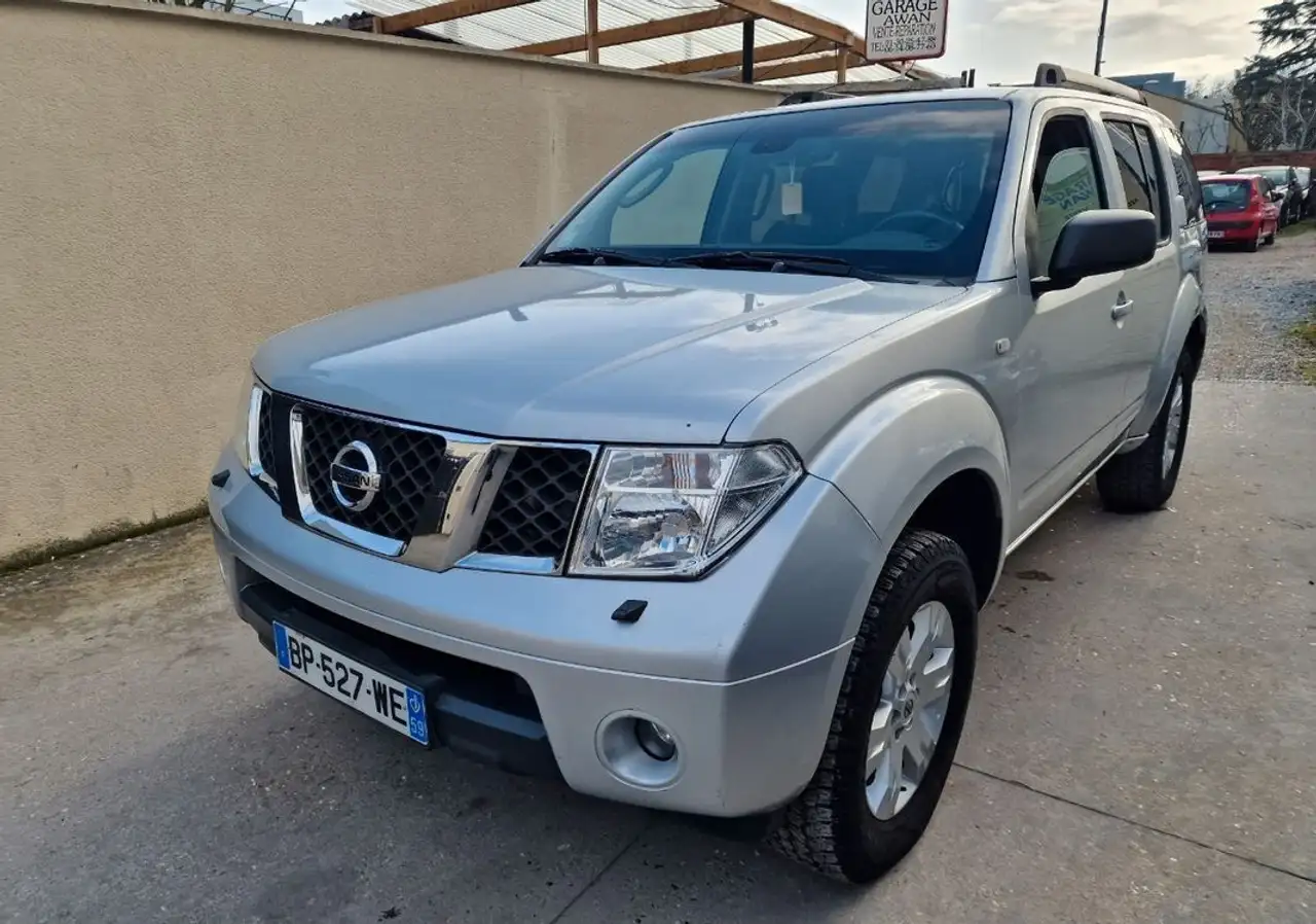 Nissan Pathfinder 2.5 dci 171ch 7places Ã©lÃ©gance