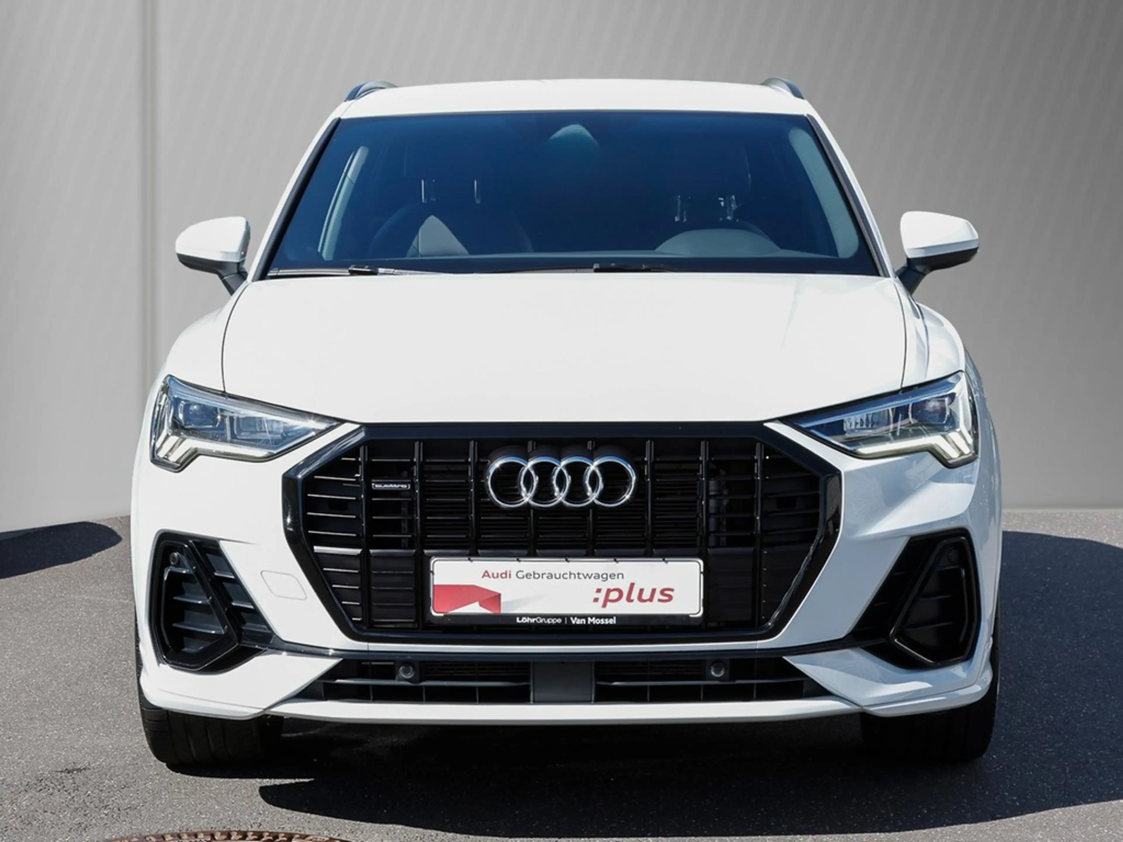 Audi Q3 40 TDI quattro S line Navi GRA Leder PDC+ — photo 3
