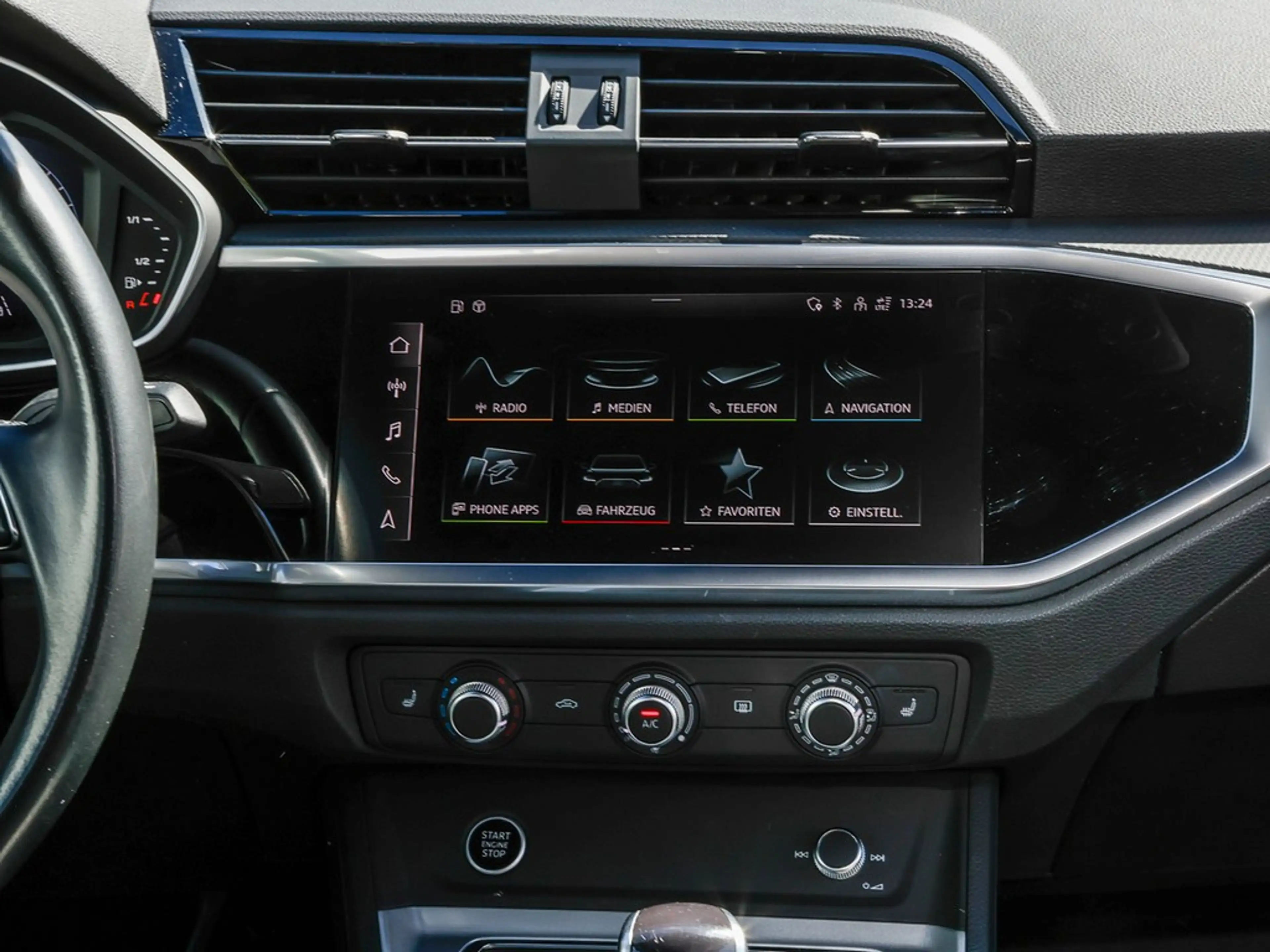 Audi Q3 40 TDI quattro S line Navi GRA Leder PDC+ — photo 13