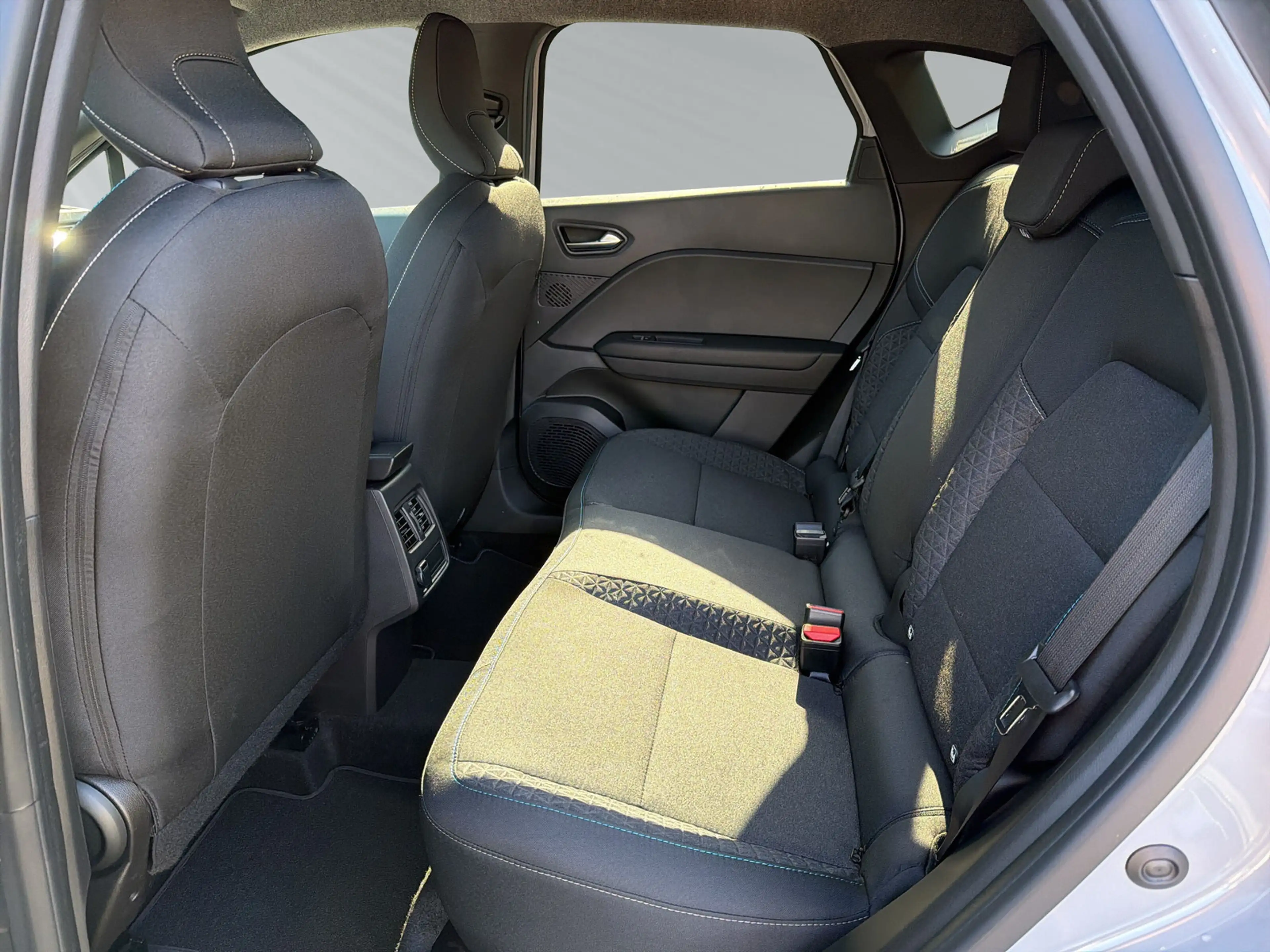 Renault Captur II 1.2 TCe 115 Evolution — photo 8