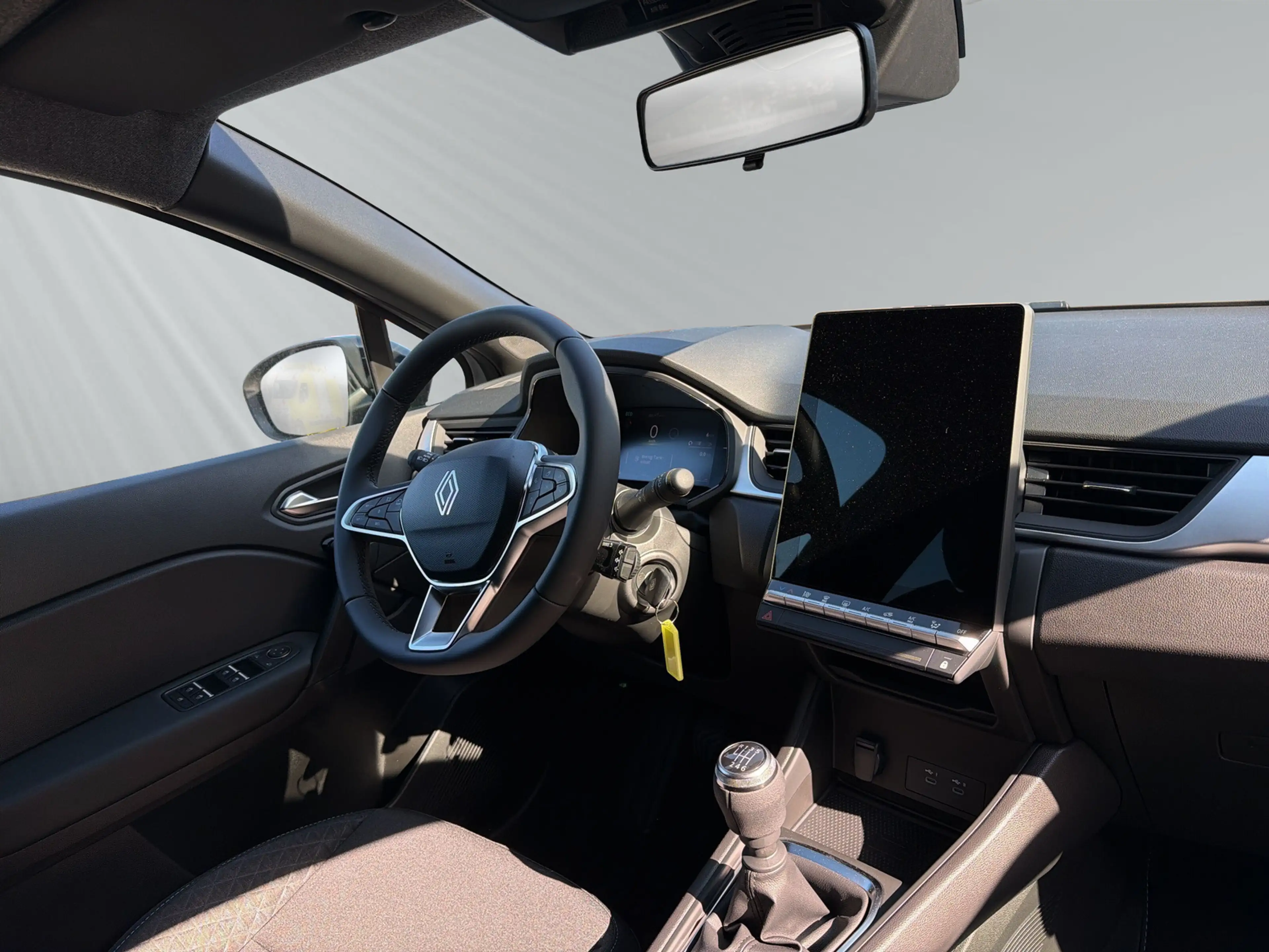 Renault Captur II 1.2 TCe 115 Evolution — photo 11