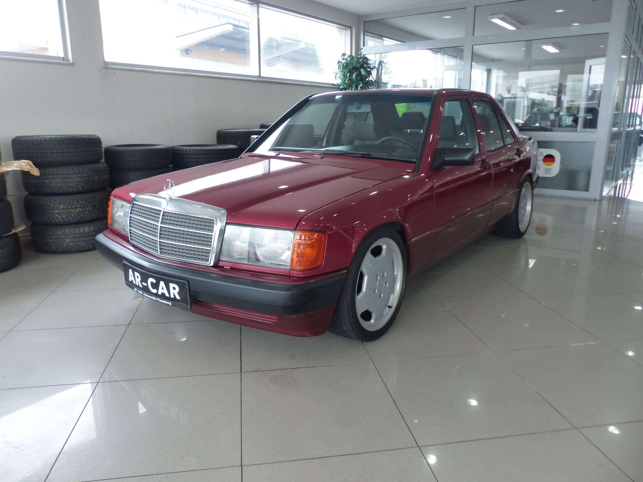 Second hand Mercedes Benz 190 1.8