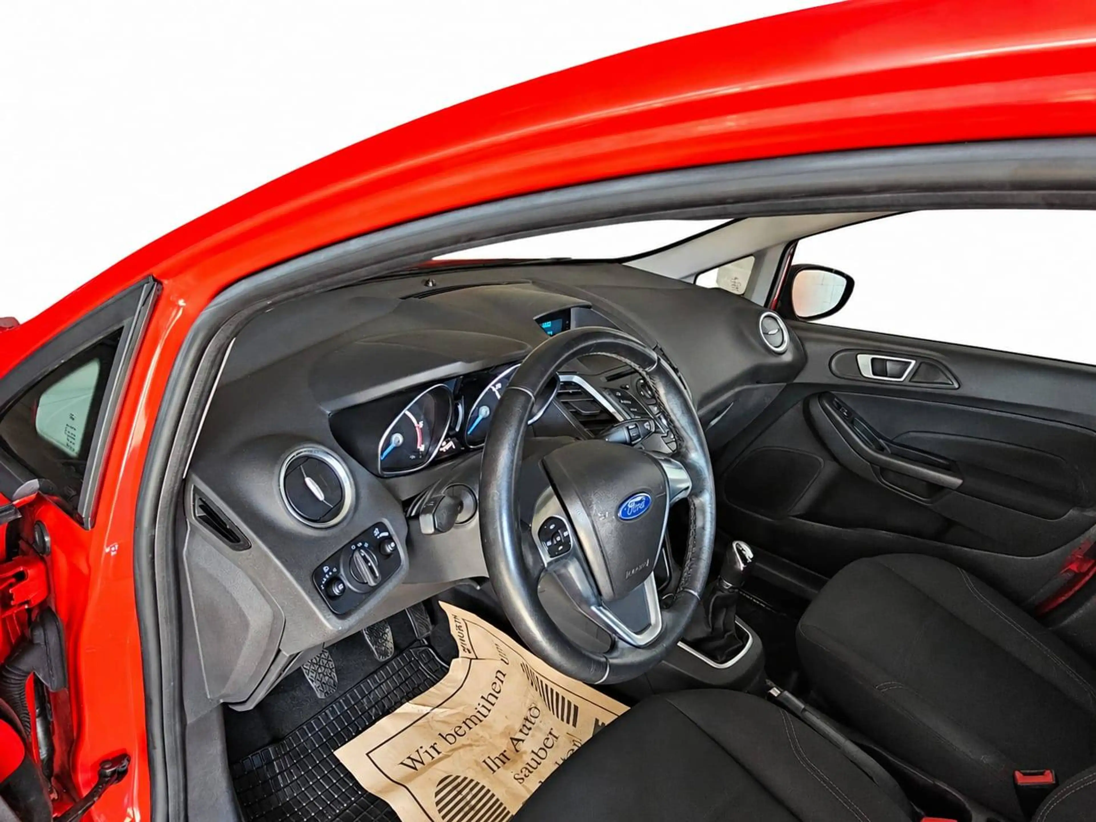 Ford Fiesta Trend — photo 9