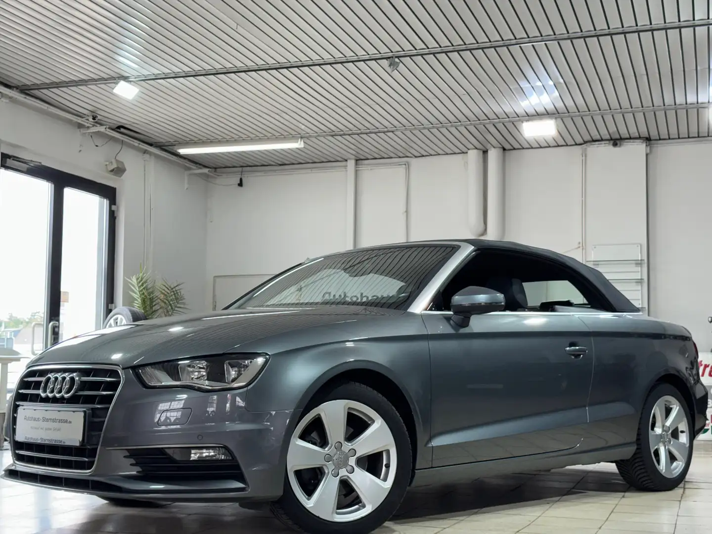 Audi A3 Cabriolet*ambition ultra*Alcantara*Navi*DSP* Grijs - 2