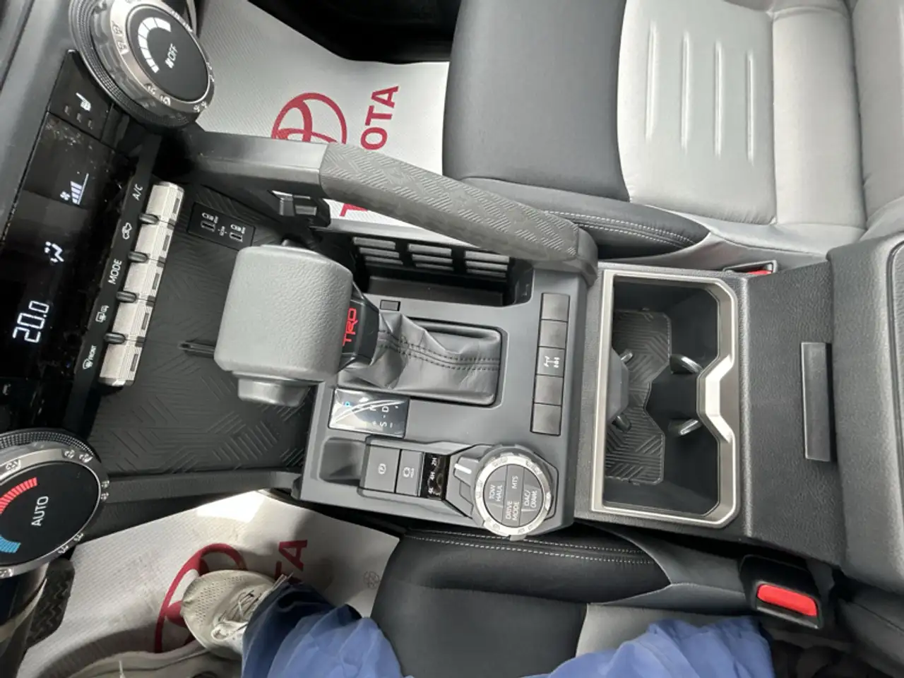 Toyota Tacoma снимка Toyota Tacoma