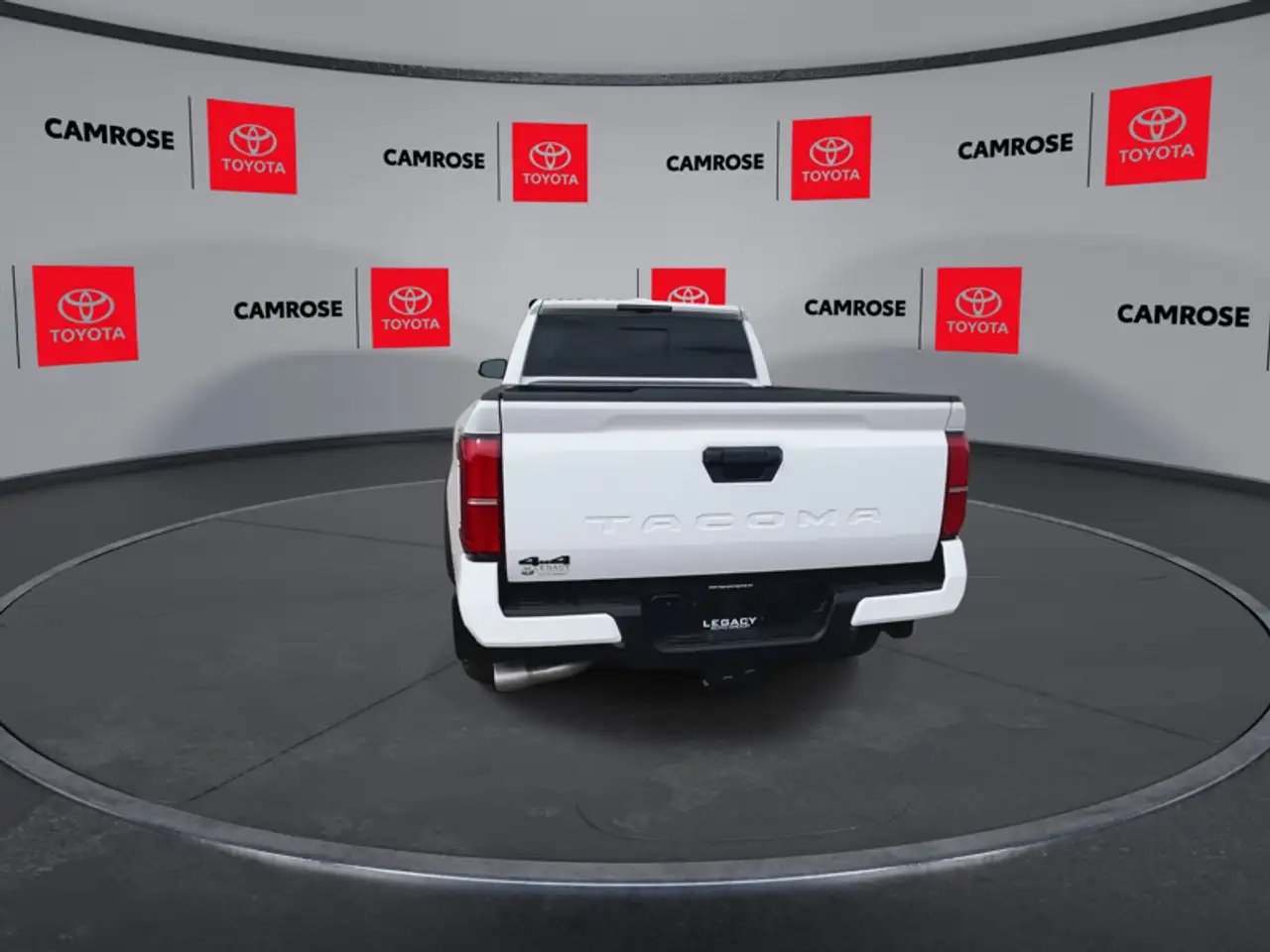 Toyota Tacoma снимка Toyota Tacoma
