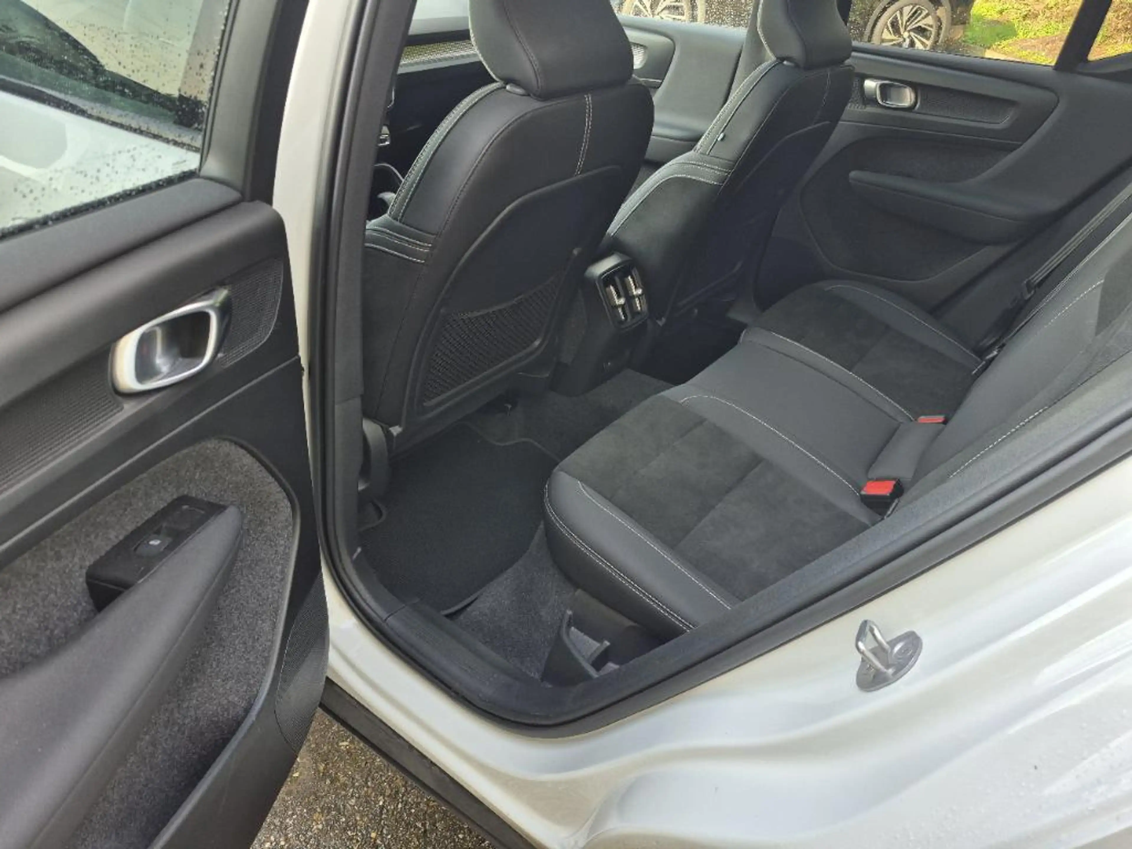 Volvo XC40 Recharge Pro|Pano|360cam|ACC|HK|Dealer Onderhouden — photo 14