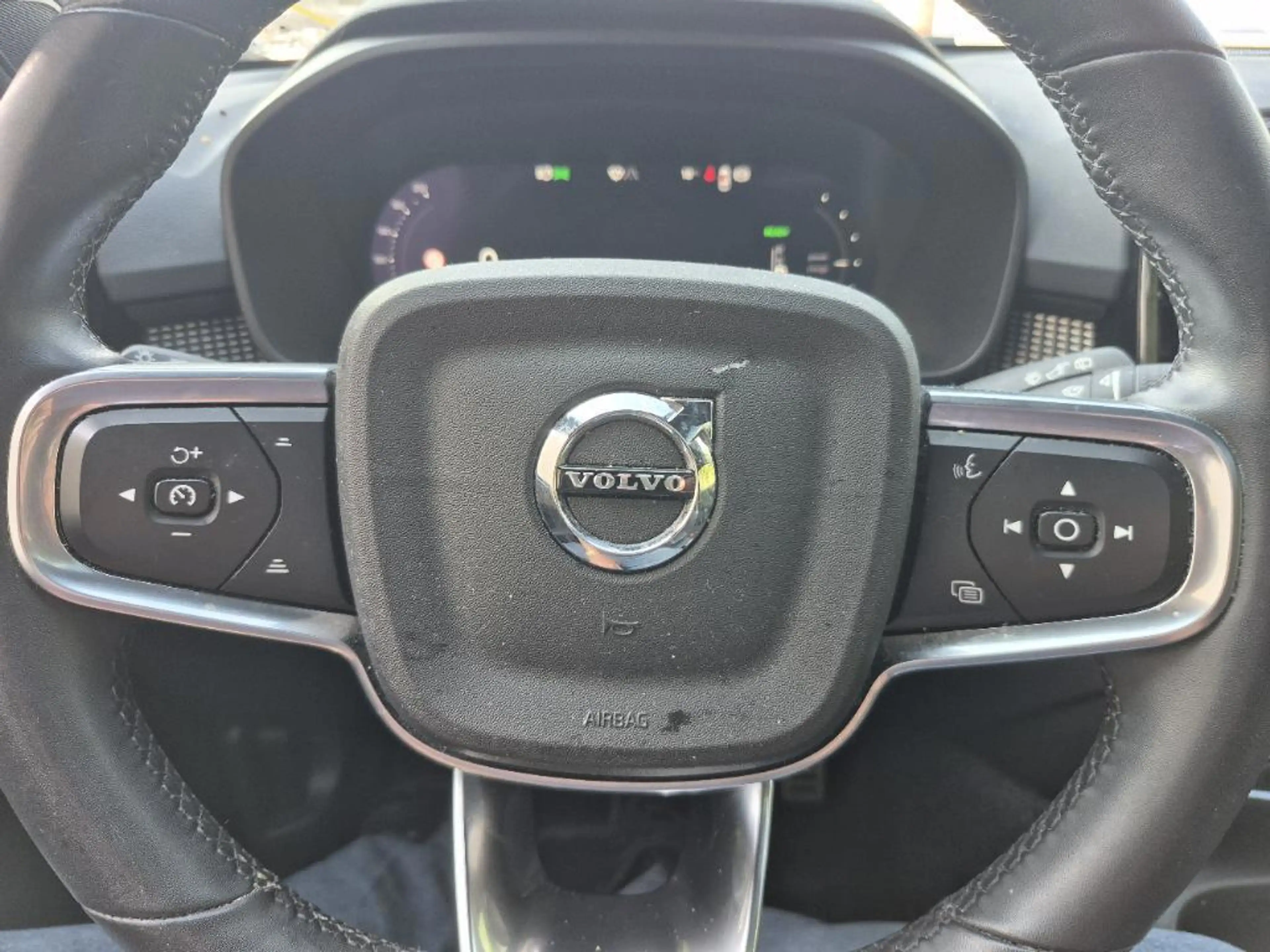 Volvo XC40 Recharge Pro|Pano|360cam|ACC|HK|Dealer Onderhouden — photo 10