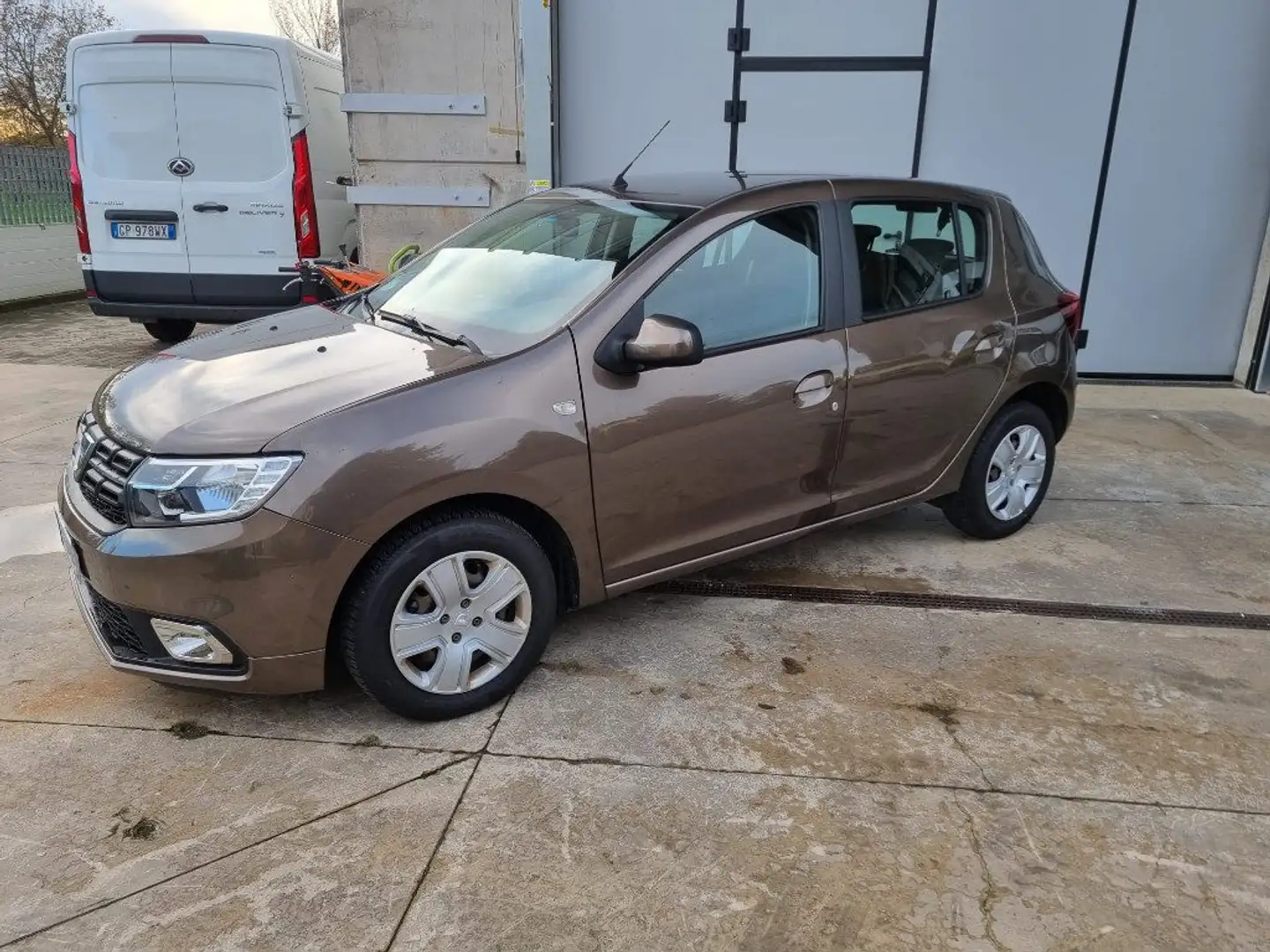 Renault Clio Full Hybrid E-Tech 140 CV 5 porte Zen Bronze - 2