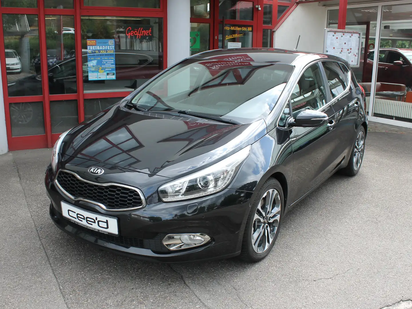 Kia Ceed / cee'd Spirit Automatik Navi 8-fach bereift Schwarz - 2