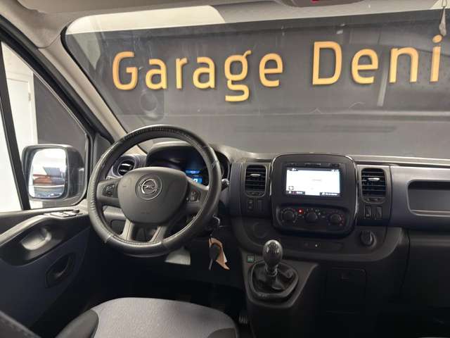Opel Vivaro — photo 10