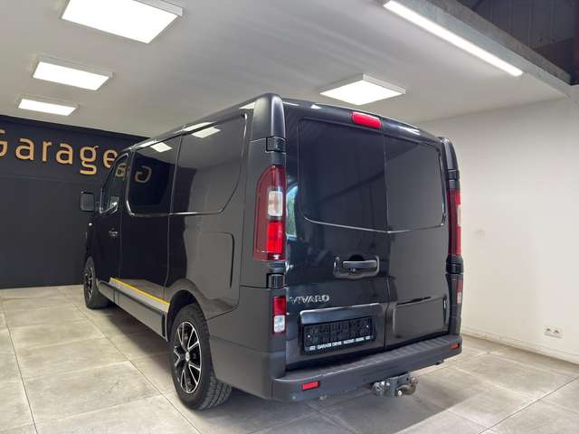 Opel Vivaro — photo 6