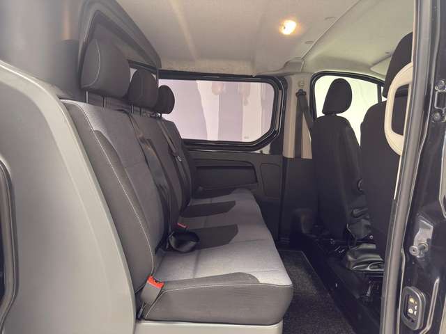 Opel Vivaro — photo 16
