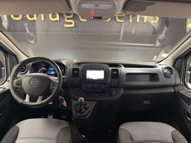 Opel Vivaro — photo 9