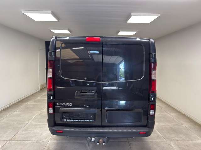 Opel Vivaro — photo 7