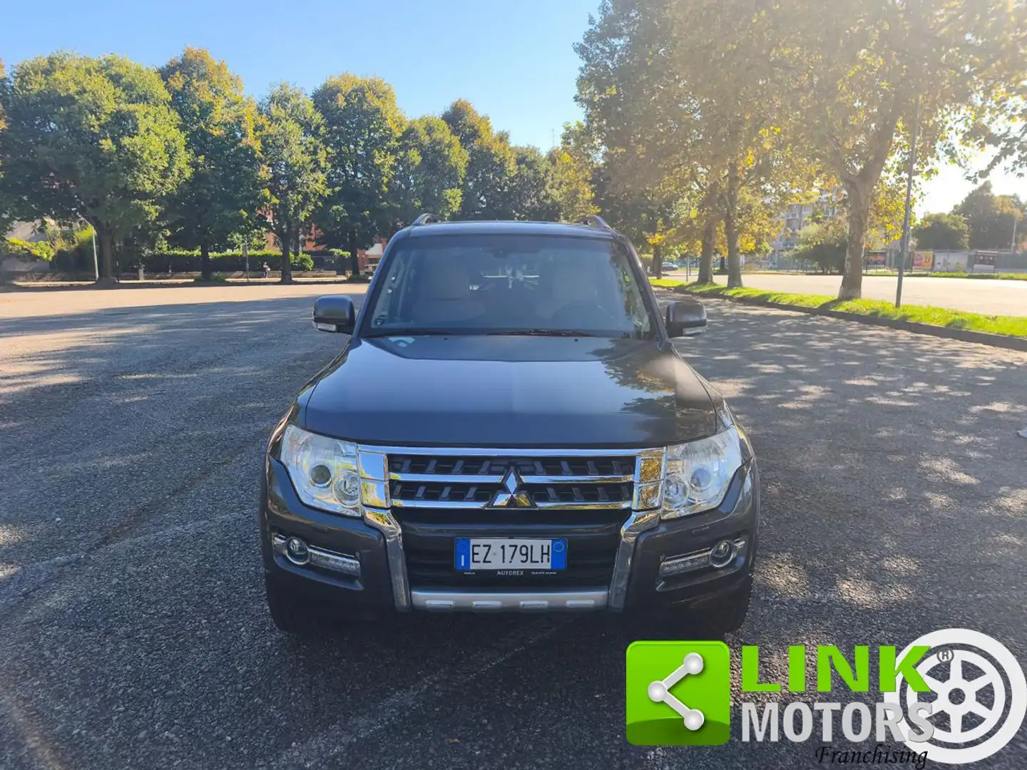 Mitsubishi Pajero 3.2 DI-DC 200 CV 16V aut. 5p. Instyle DPF Gris - 2