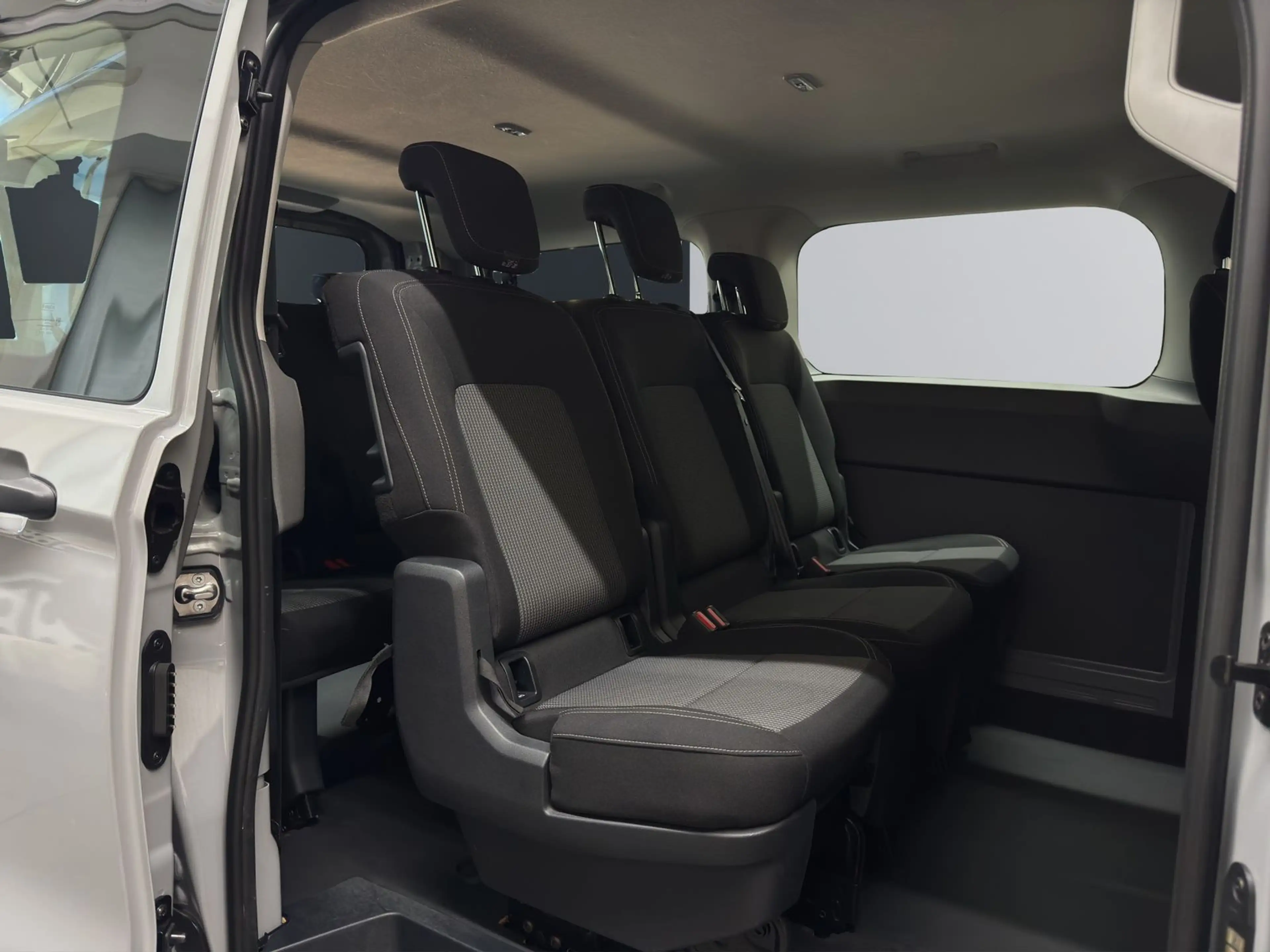 Volkswagen Transporter T7 2.0 TDI 9-SITZER*AHK*RFK*KLIMA — photo 10