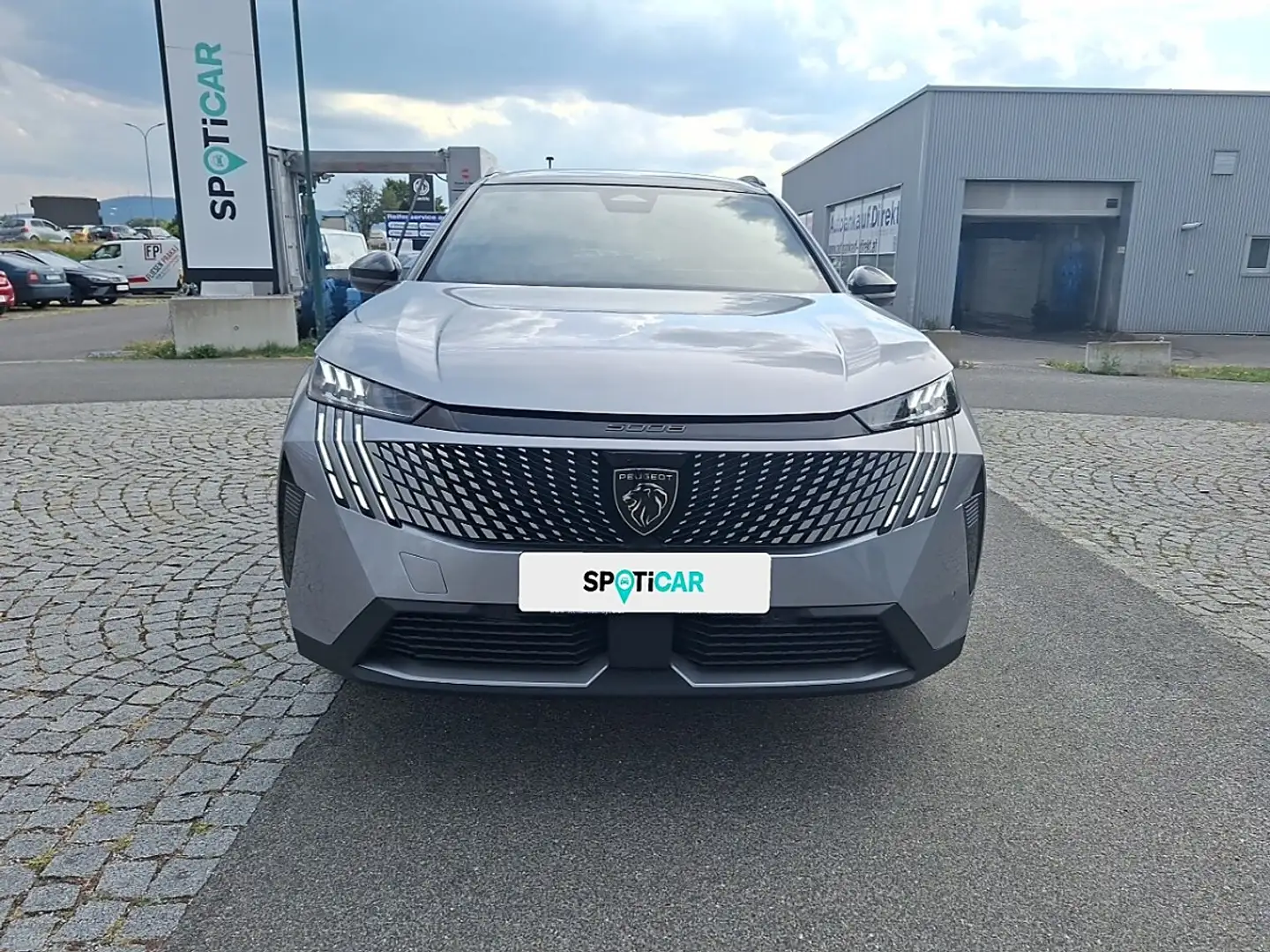 Peugeot 5008 GT Hybrid 136 e Grau - 2