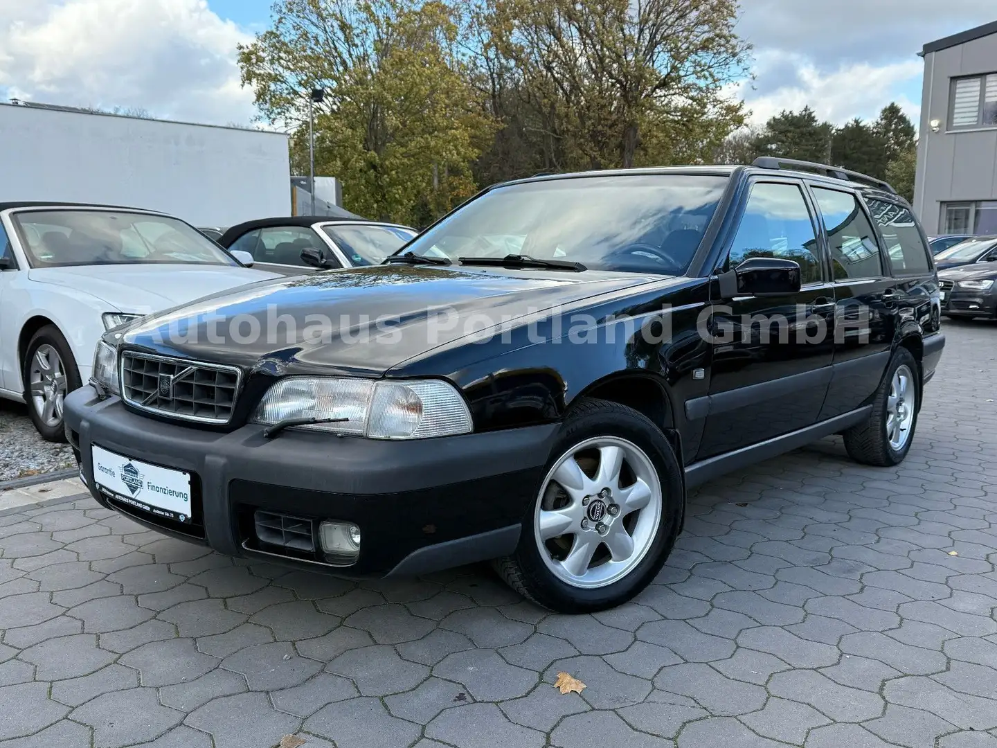 Volvo XC70 I 2.4 T AWD Cross Country! Rarität! Einmali Noir - 2
