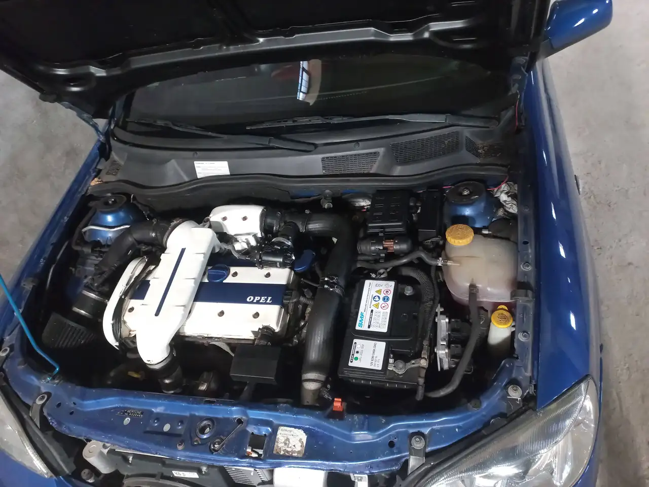 Opel Astra 2.0-16V Turbo, foto 3