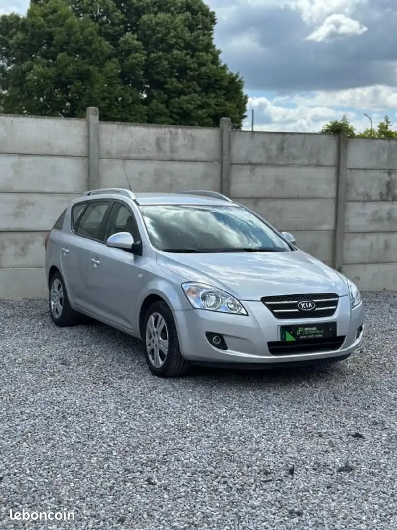 Kia Ceed / cee'd Ceed Motion 1ER MAIN Gris - 2