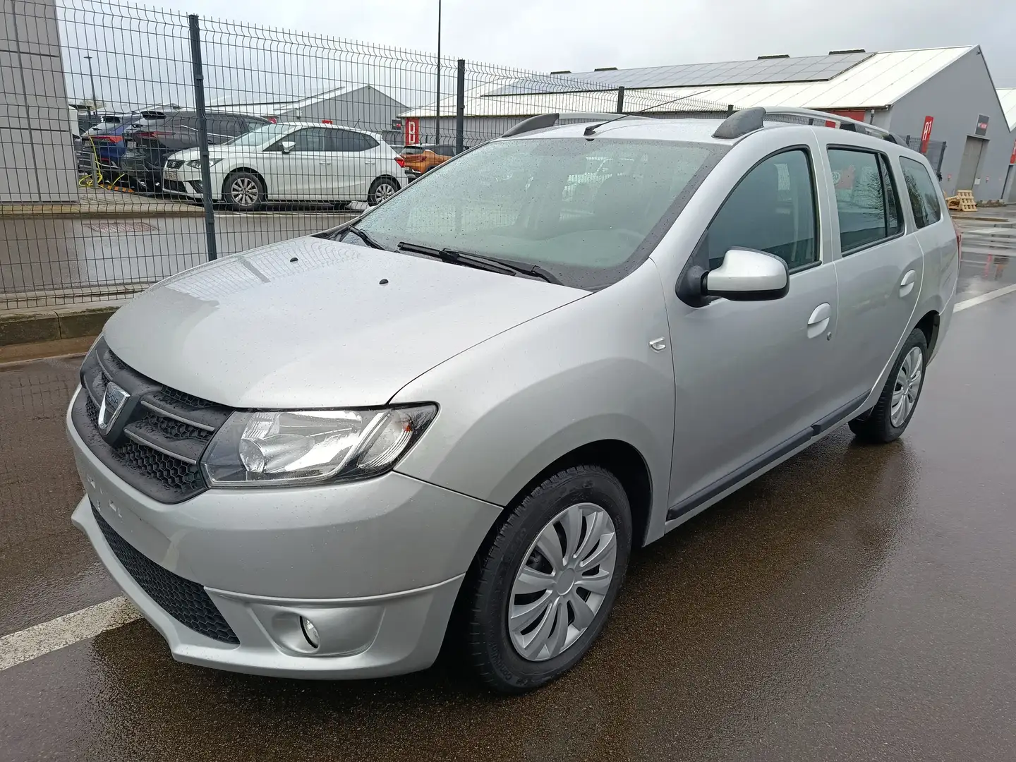 Dacia Logan Logan MCV 1.2i Ambiance Gri - 1