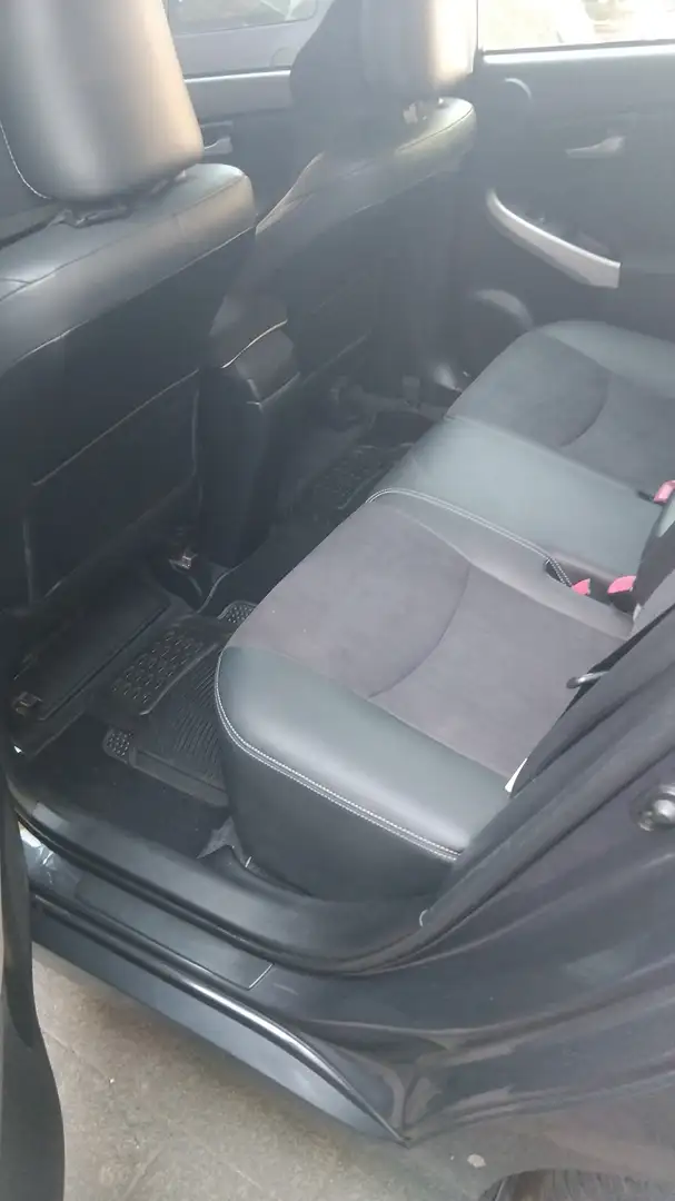 Toyota Prius 1.8 plugin hybrid Gris - 2