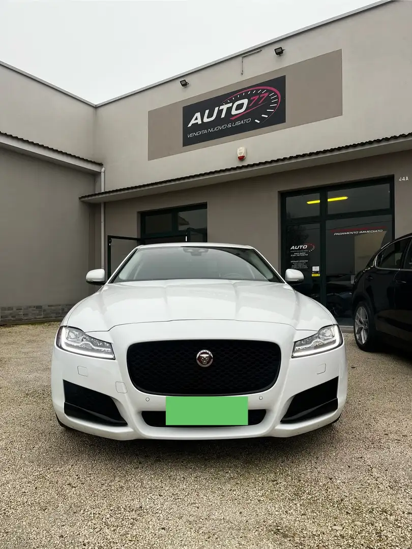 Jaguar XF 2.0d i4 (180cv) AWD Automatica Prestige FULL OPT. Blanco - 2