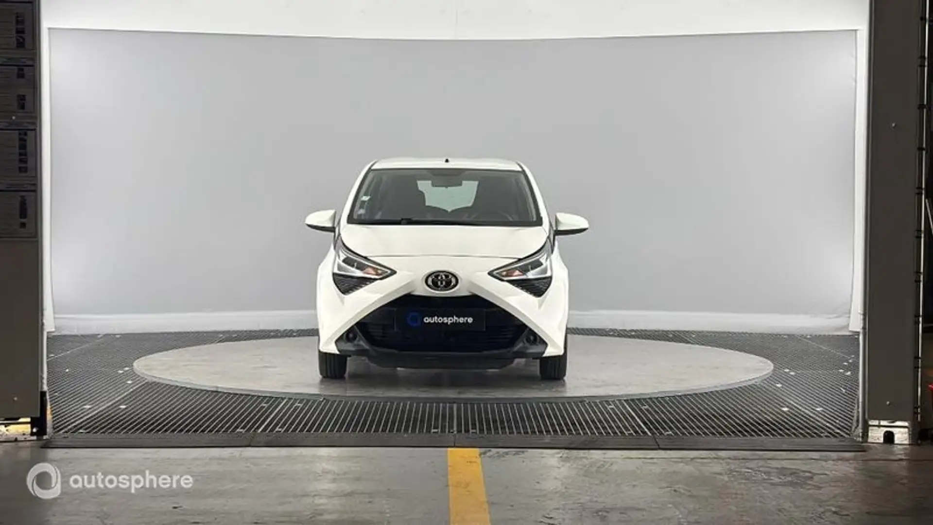 Toyota Aygo 1.0 VVT-i 72ch x-play 5p - 2
