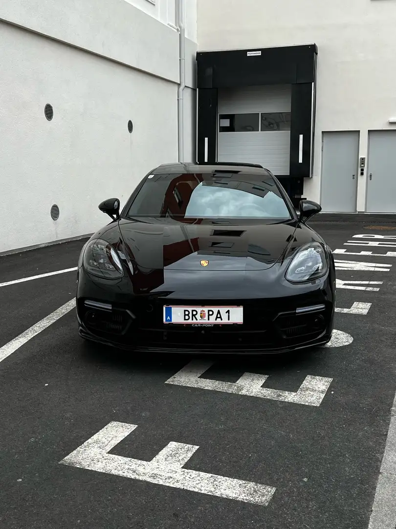 Porsche Panamera Turbo S E-Hybrid PHEV Aut. Schwarz - 2