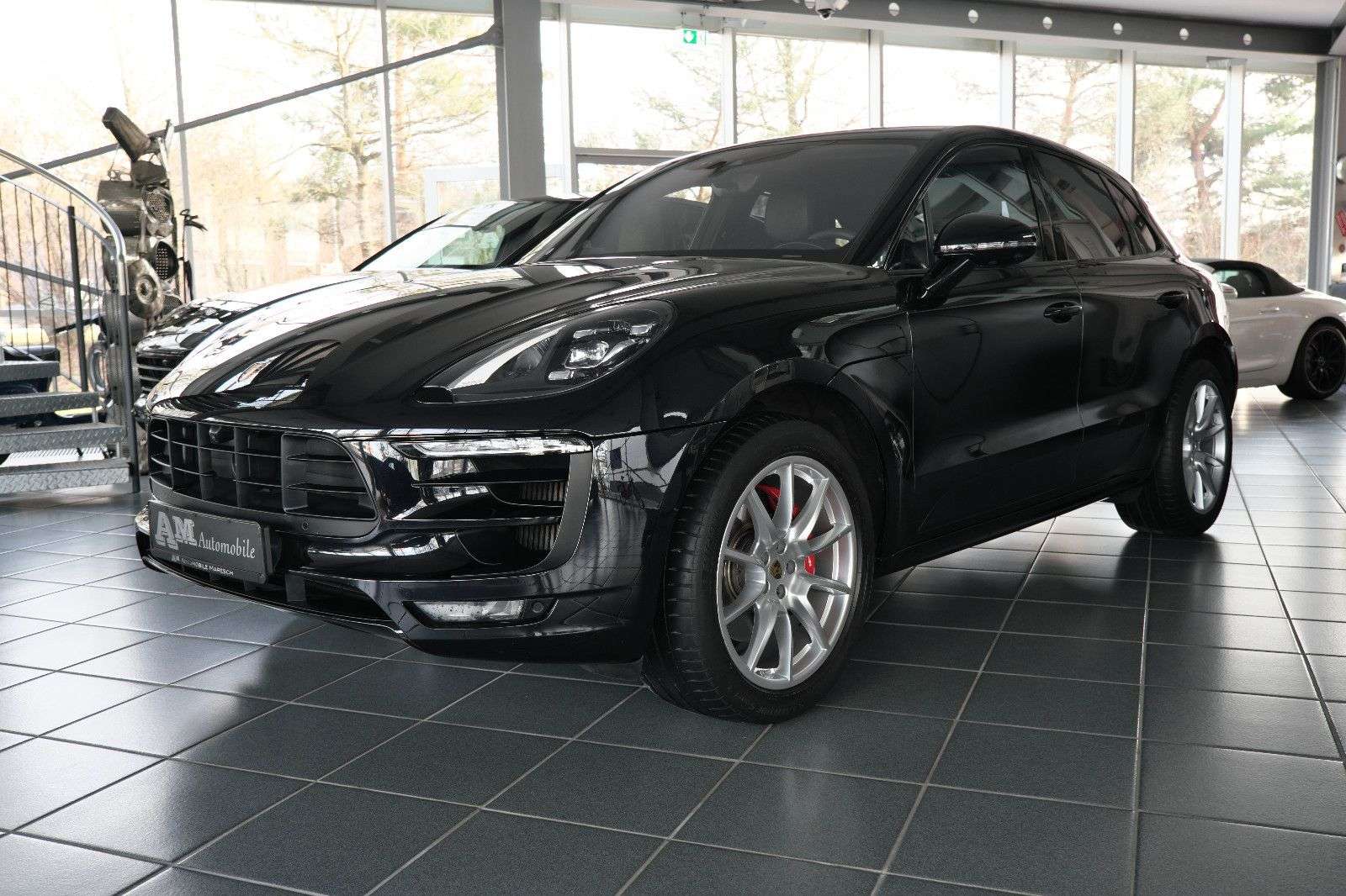 Second hand Porsche Macan 