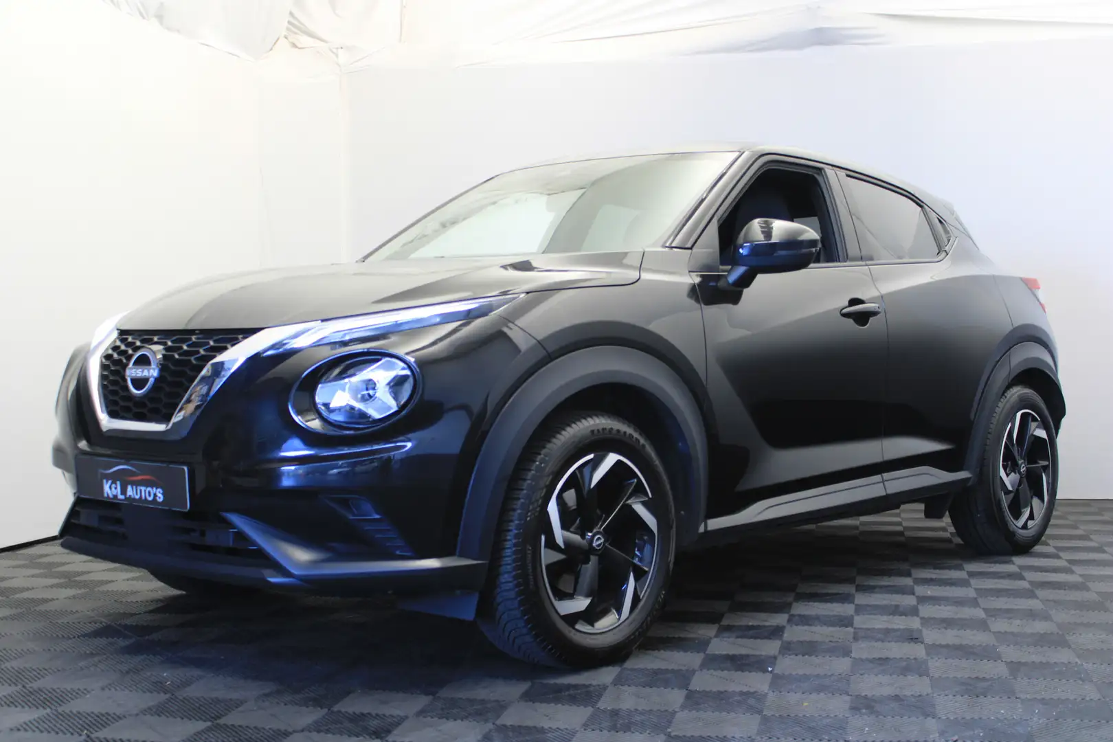 Nissan Juke 1.0 DIG-T N-Connecta |Carplay|Camera| Zwart - 1