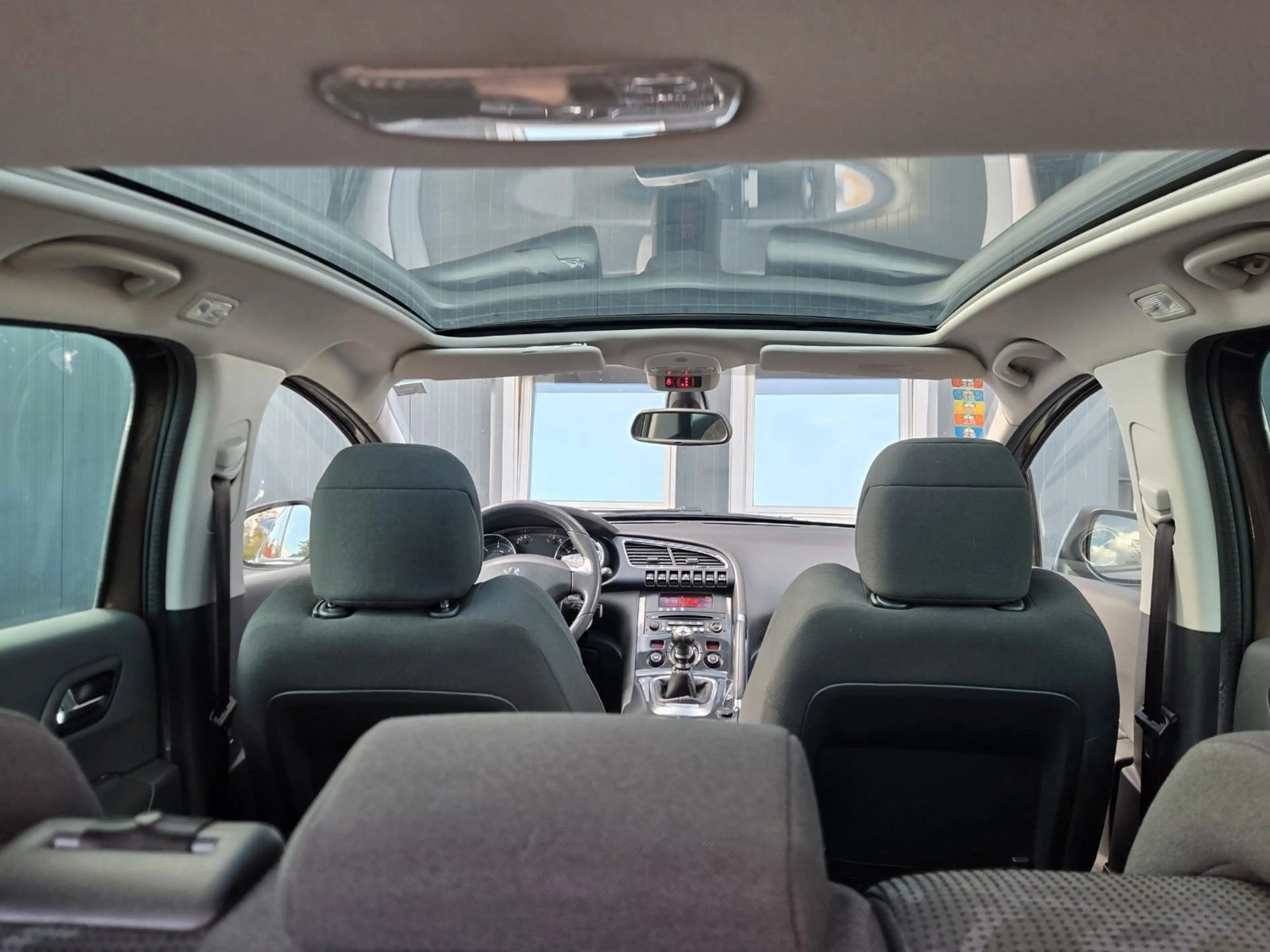 Peugeot 3008 Style 1.6HDI KLIMAAUTO/TEMP/PANO/HUD/EURO5 — photo 15